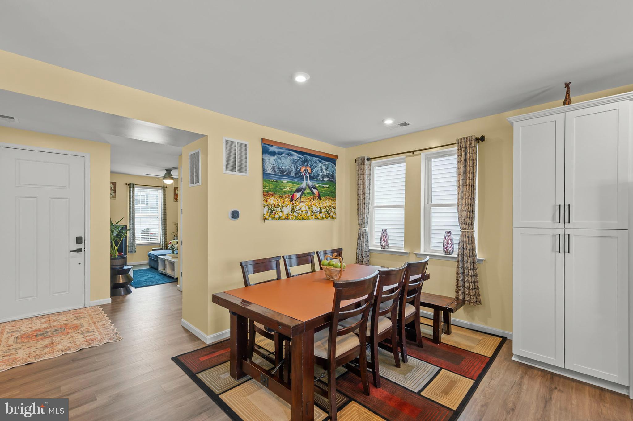 RAVEN OAKS - Residential