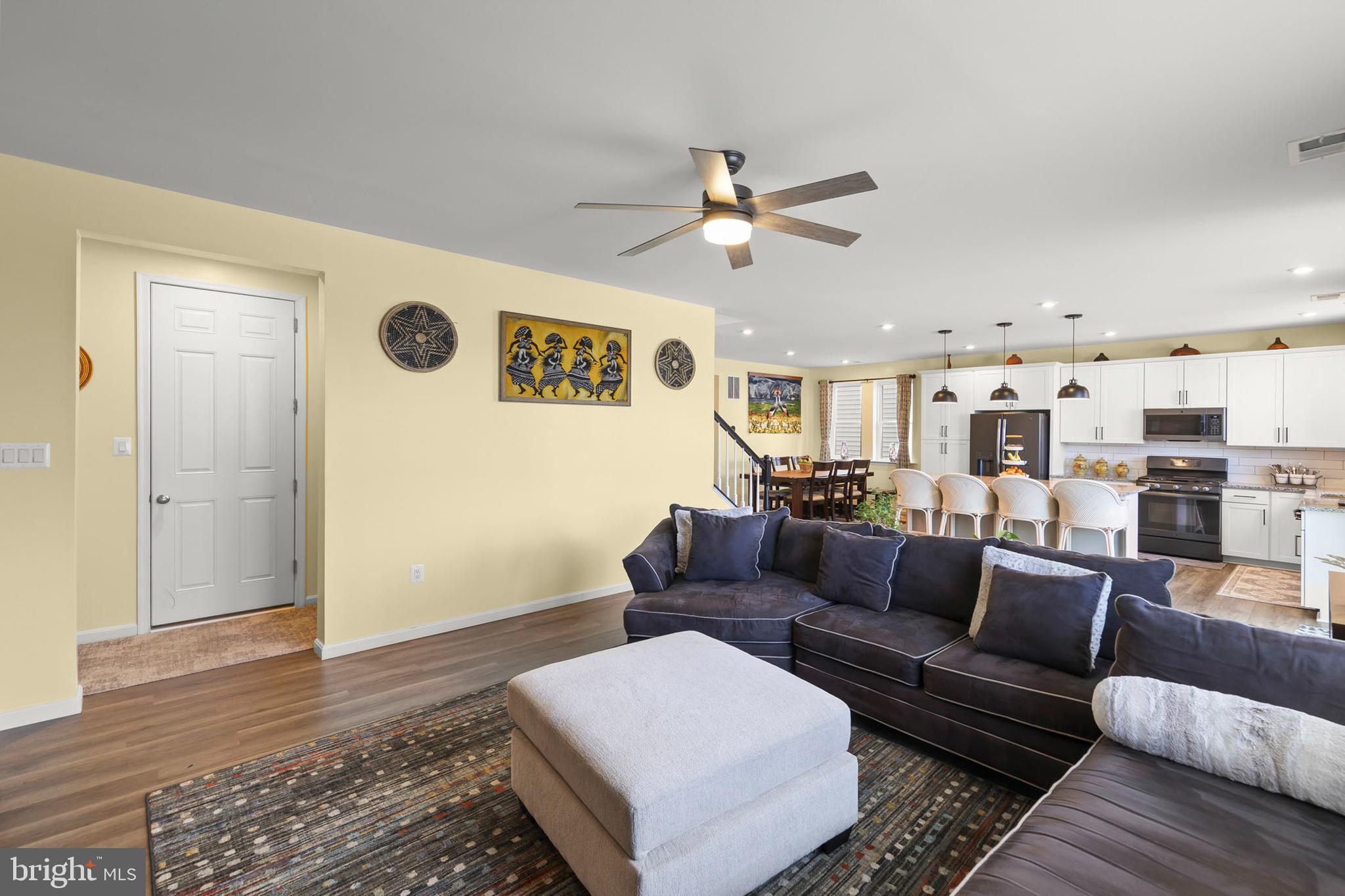 RAVEN OAKS - Residential