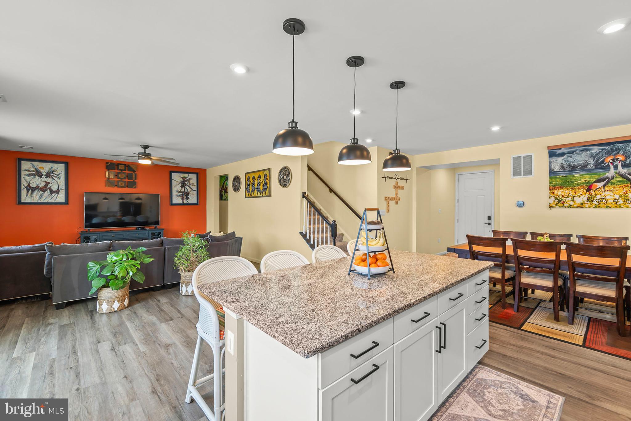 RAVEN OAKS - Residential