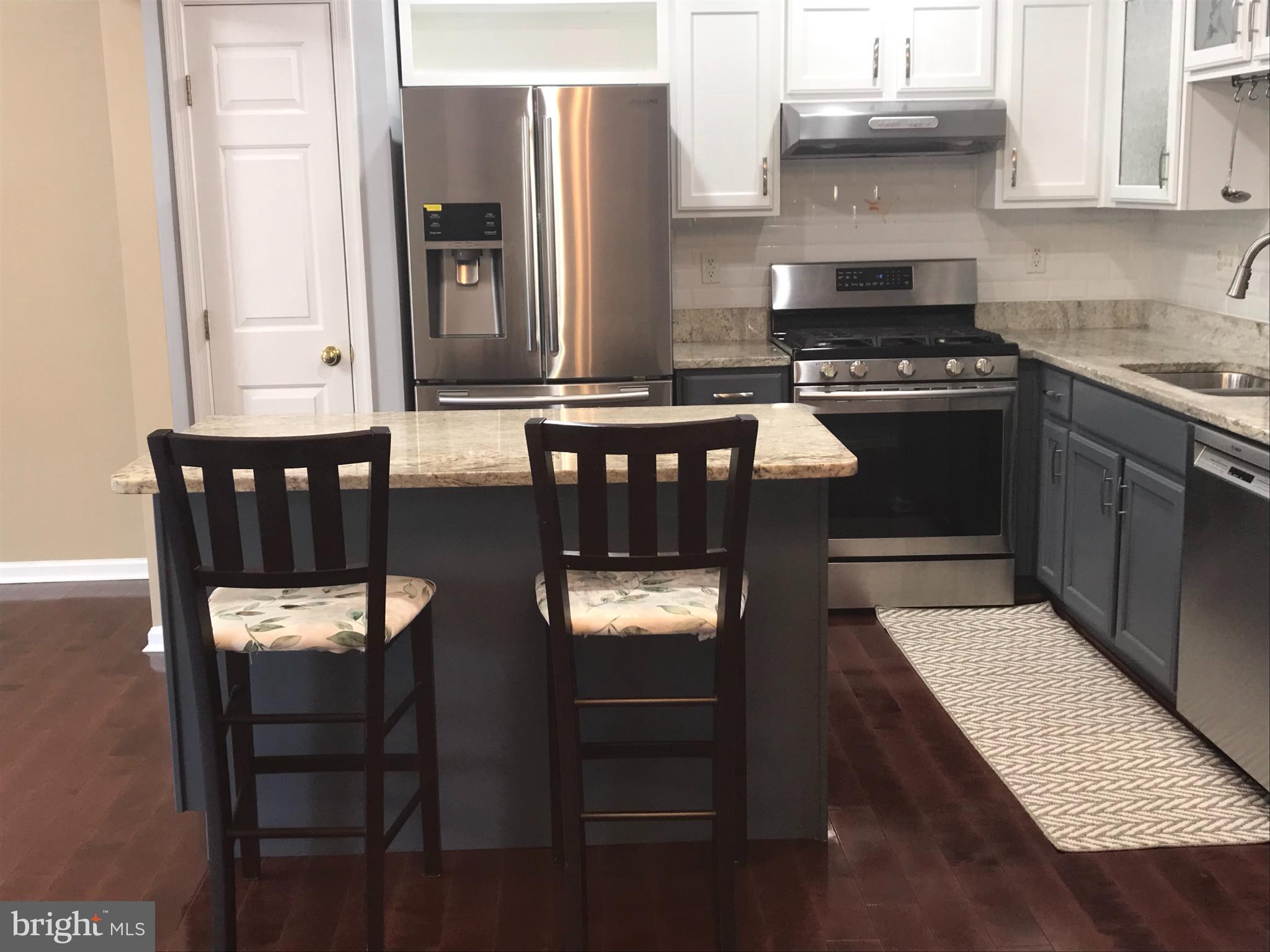 VILLAGE TOWNS - Residential Lease