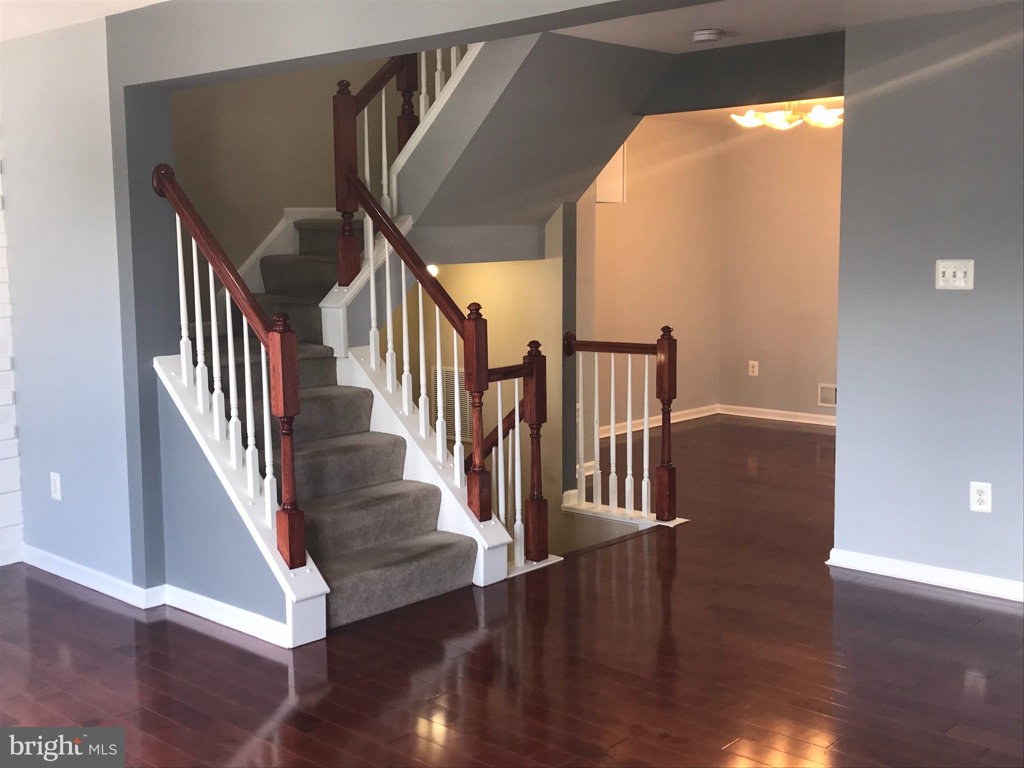 VILLAGE TOWNS - Residential Lease