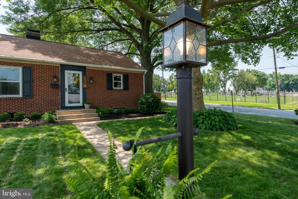 Photo of 1000 Grinnell Avenue, COLUMBIA, PA 17512 (MLS # PALA2071252)