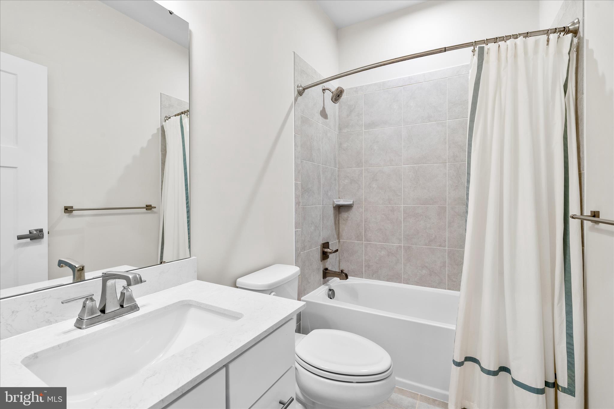 LAKE LINGANORE OAKDALE - Residential