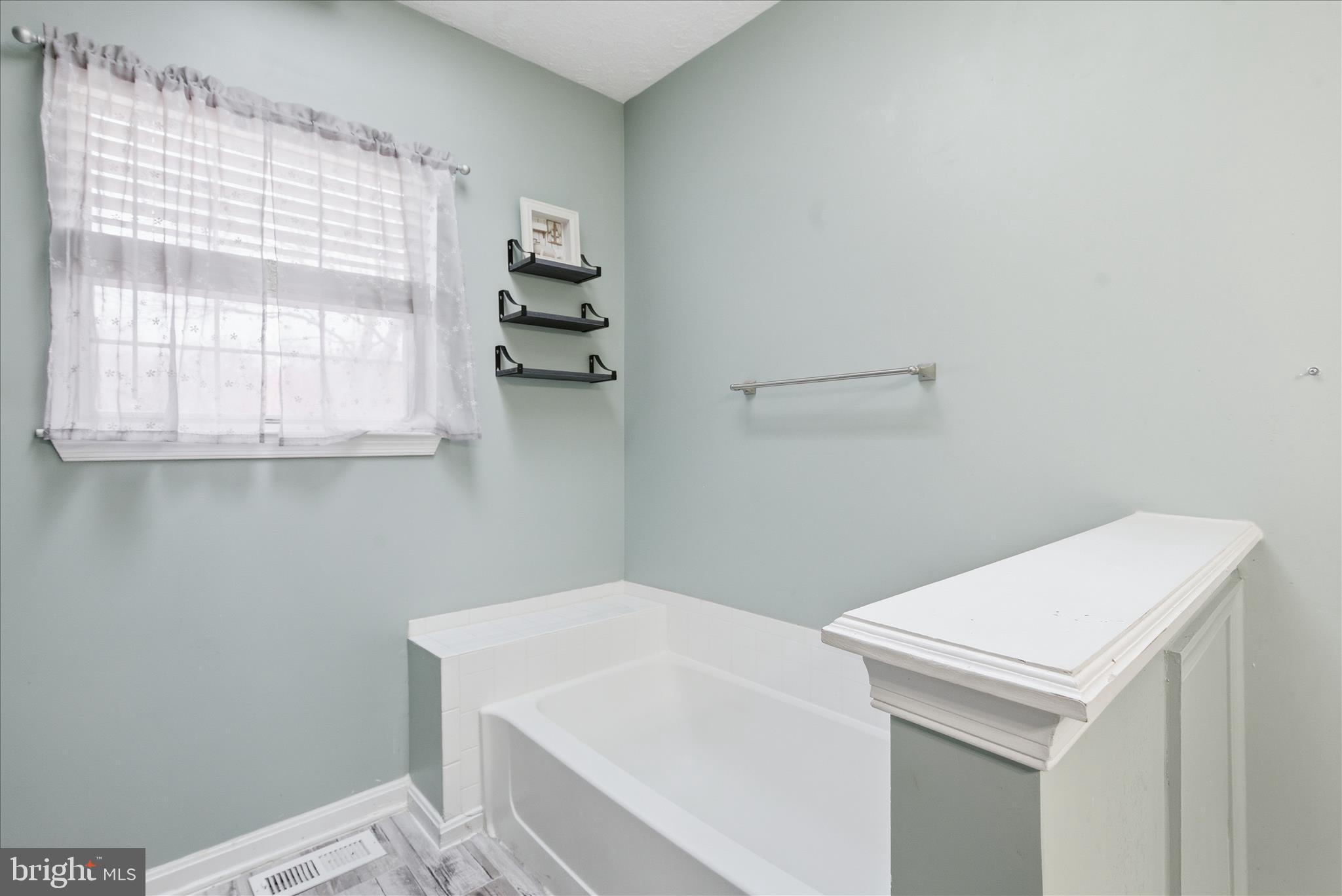 ST CHARLES SUB - HAMPSHIRE - Residential