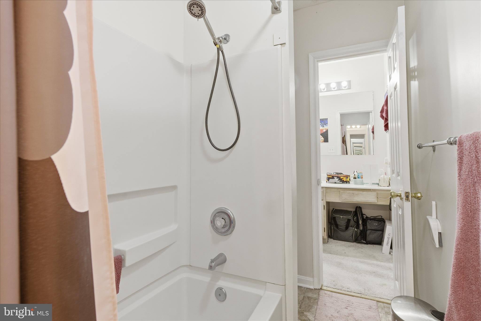 ST CHARLES SUB - HAMPSHIRE - Residential