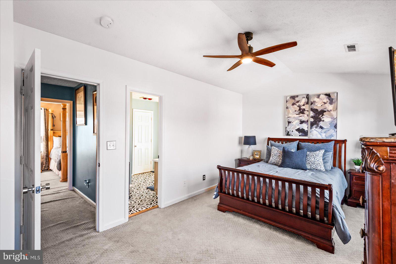 CHARLESTOWN COMMONS - Residential