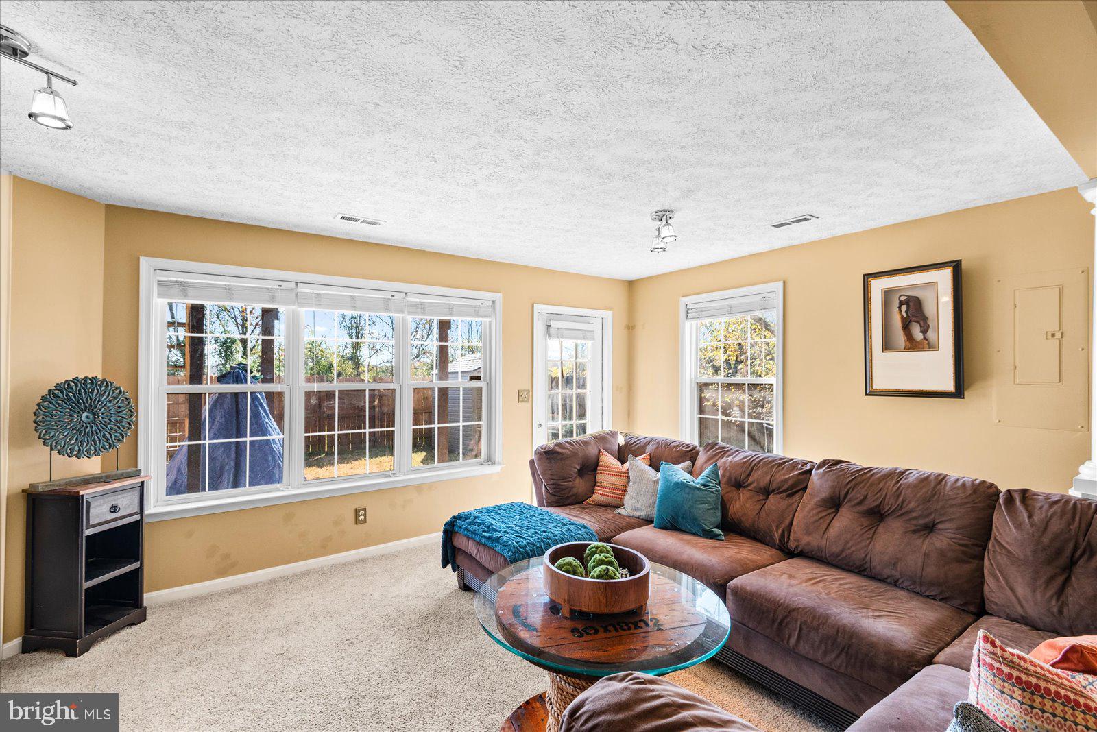 CHARLESTOWN COMMONS - Residential