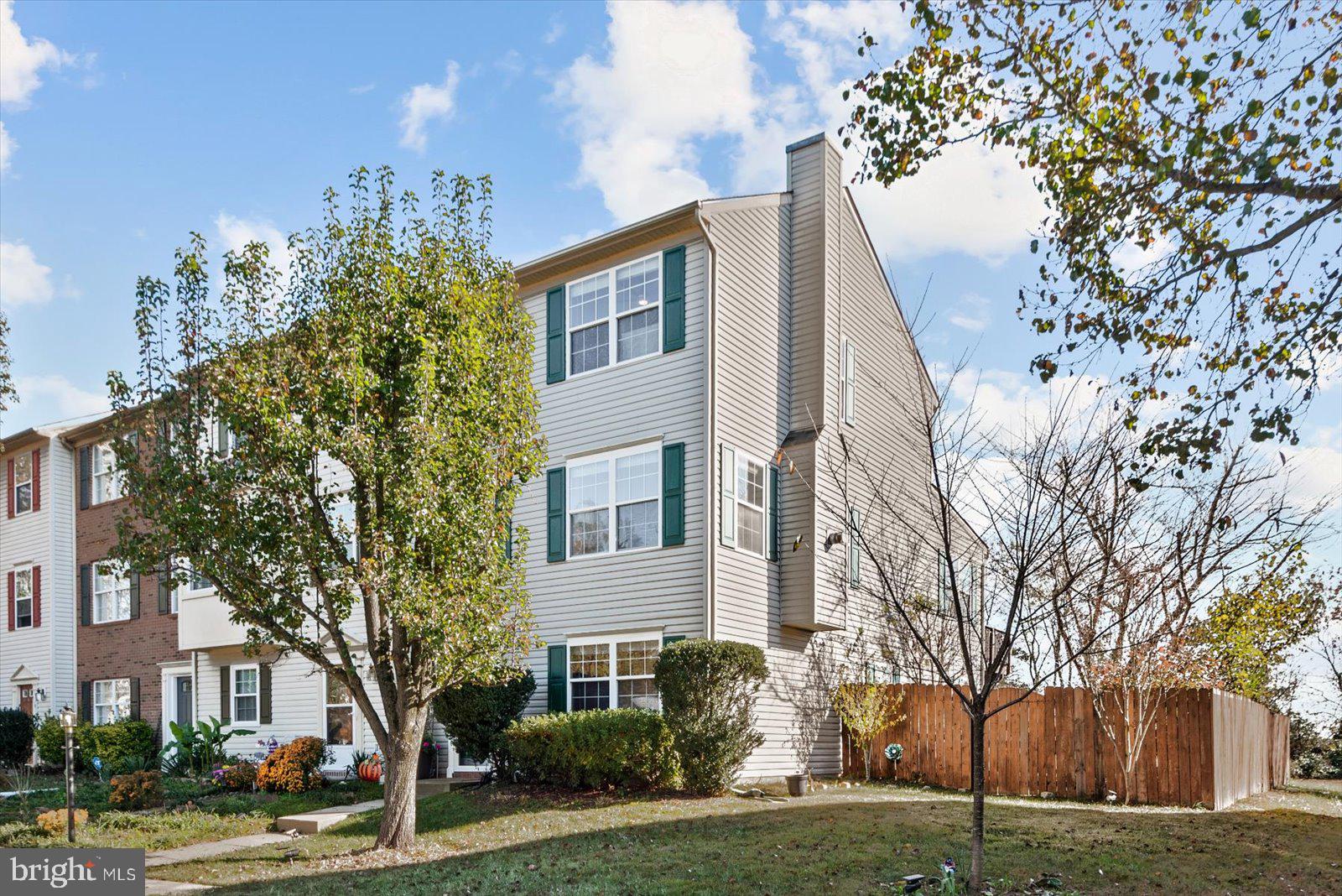 CHARLESTOWN COMMONS - Residential