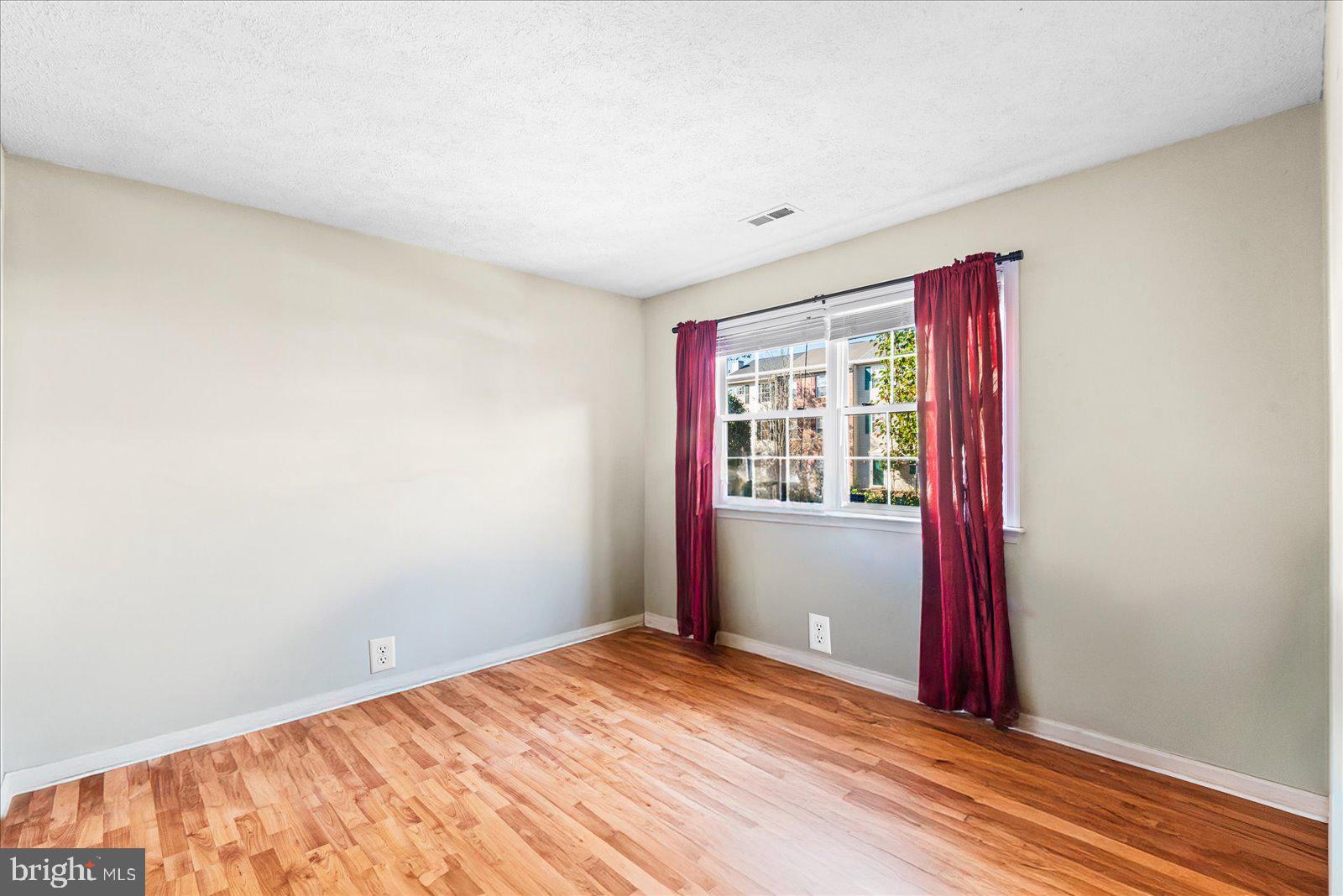 CHARLESTOWN COMMONS - Residential