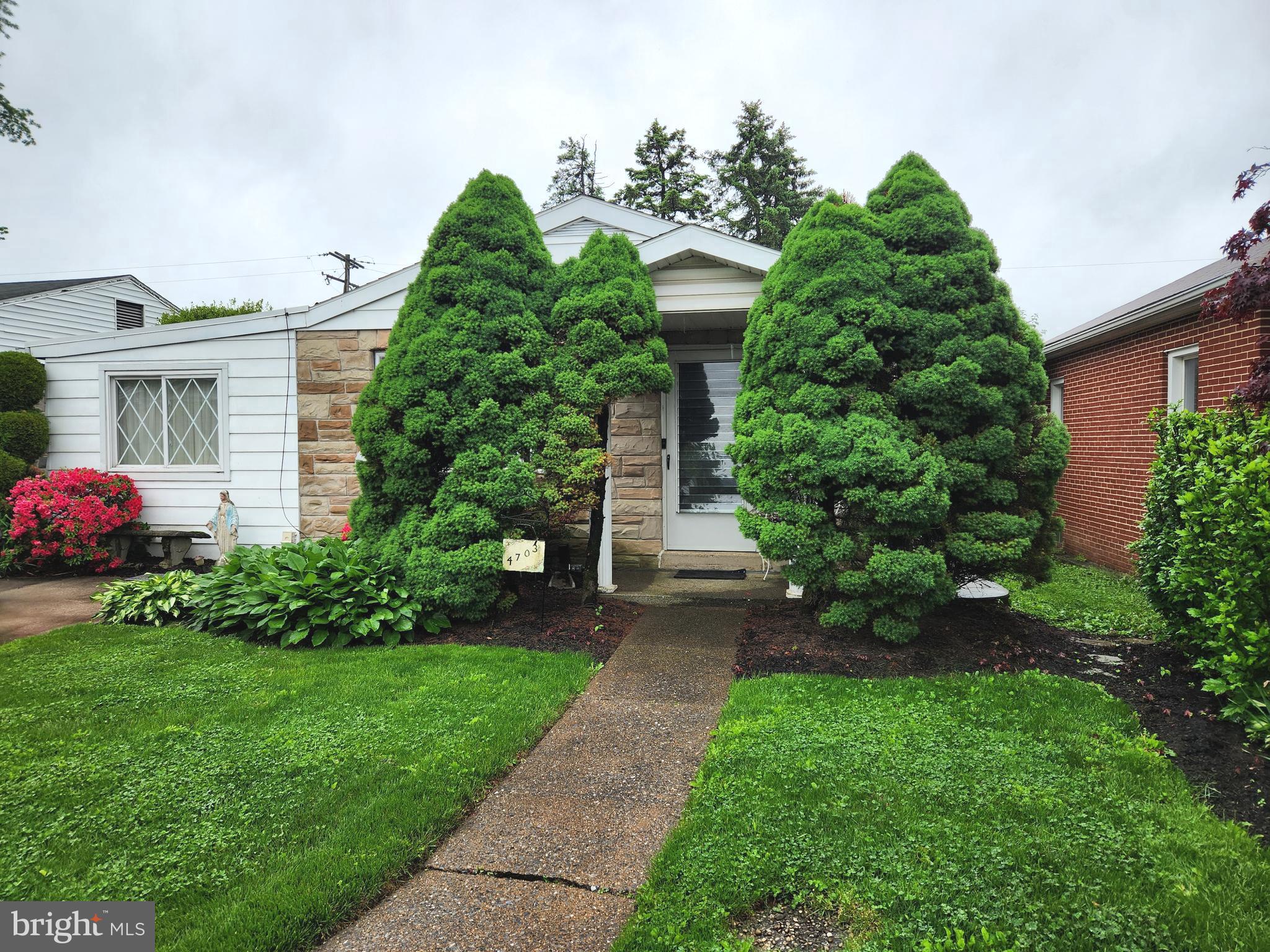 This property will be offered at Public Auction on Wednesday, June 25, 2025 @ 6pm. The listing price is the opening bid only and in no way reflects the final sale price. 10% down due at auction, 2% transfer tax to be paid by the purchaser, real estate taxes prorated. This ranch home is nestled in a
Quiet residential neighborhood and offers convenient access to major highways, a community park and the local elementary school. The main floor of the home features a cozy living room, a kitchen, a formal dining area, an additional family room, three bedrooms, and a full bathroom. The basement hosts another family room, a laundry room, and storage. Additional amenities include on and off street parking as well as an outdoor patio & shed. While this home is in need of cosmetic updates, it offers great potential!