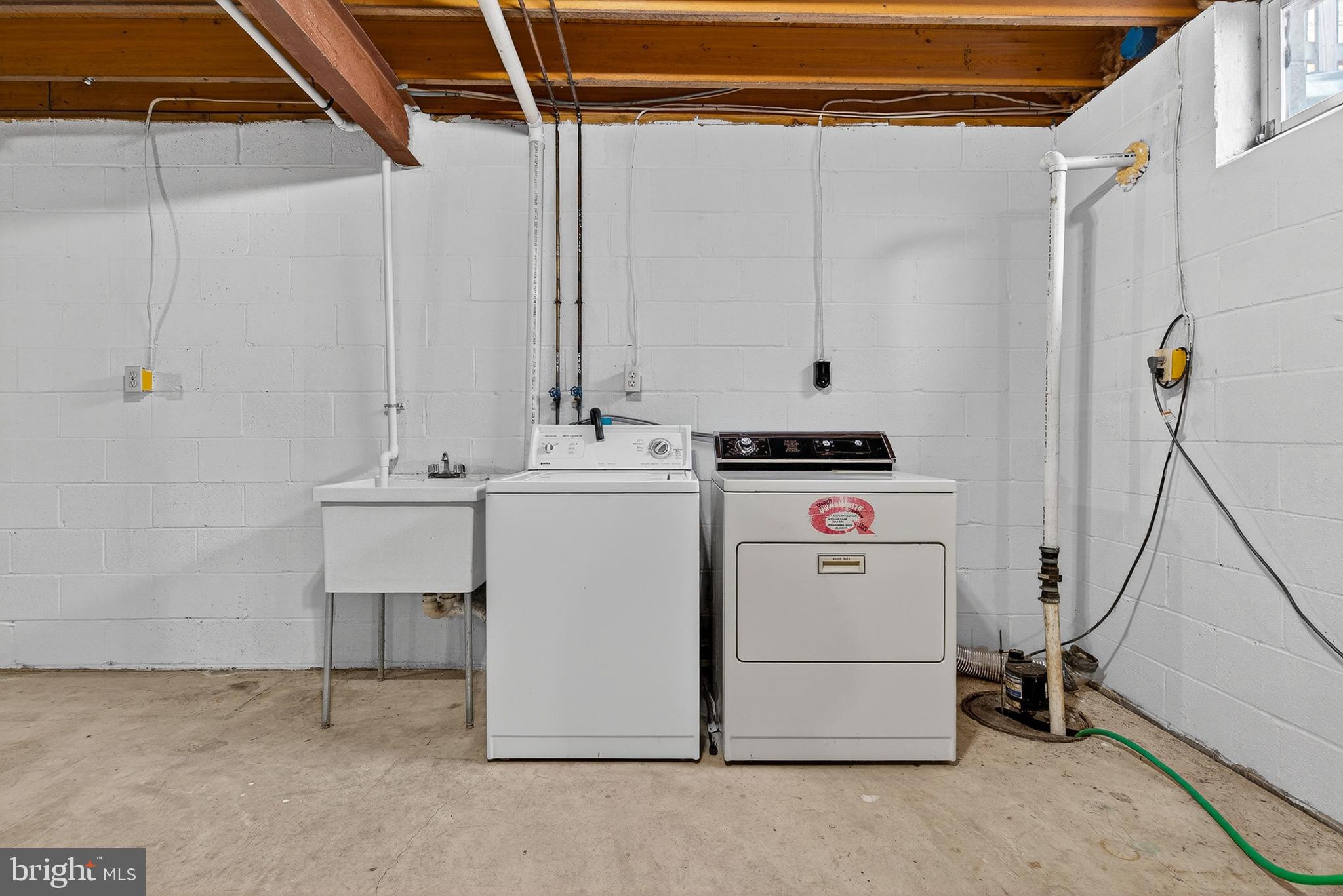 OLD FIELDS - Residential