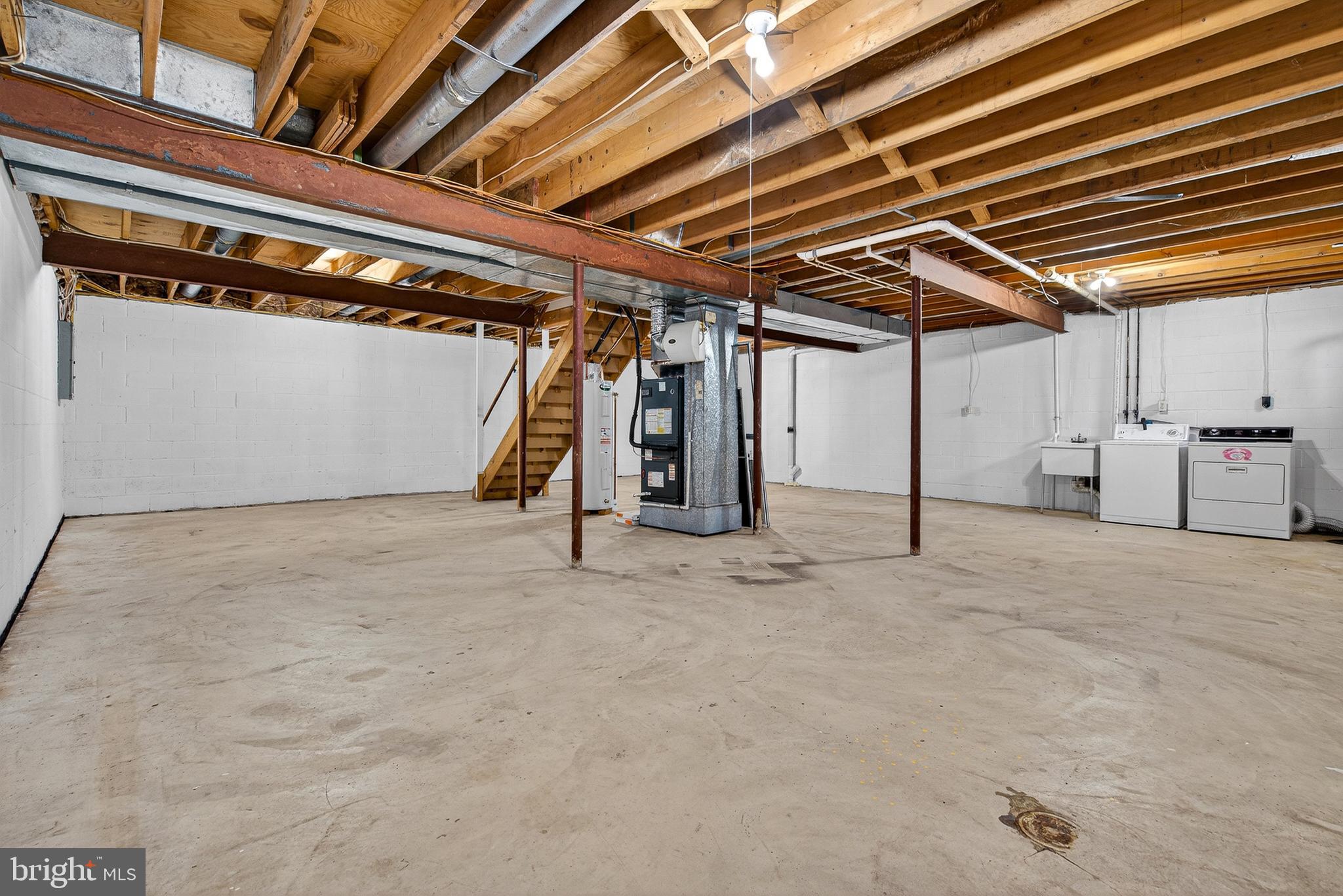 OLD FIELDS - Residential