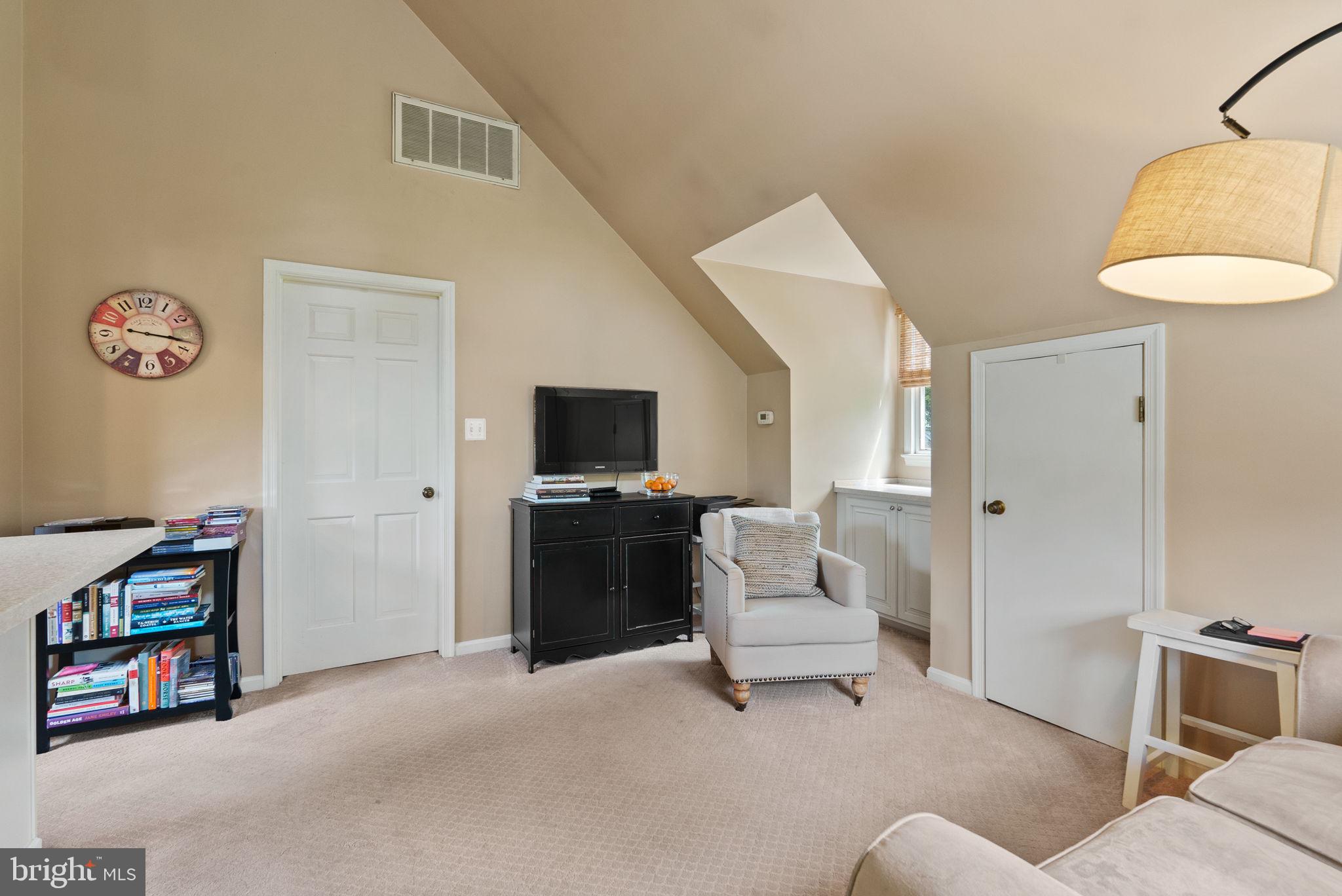 WILTON WOODS - Residential