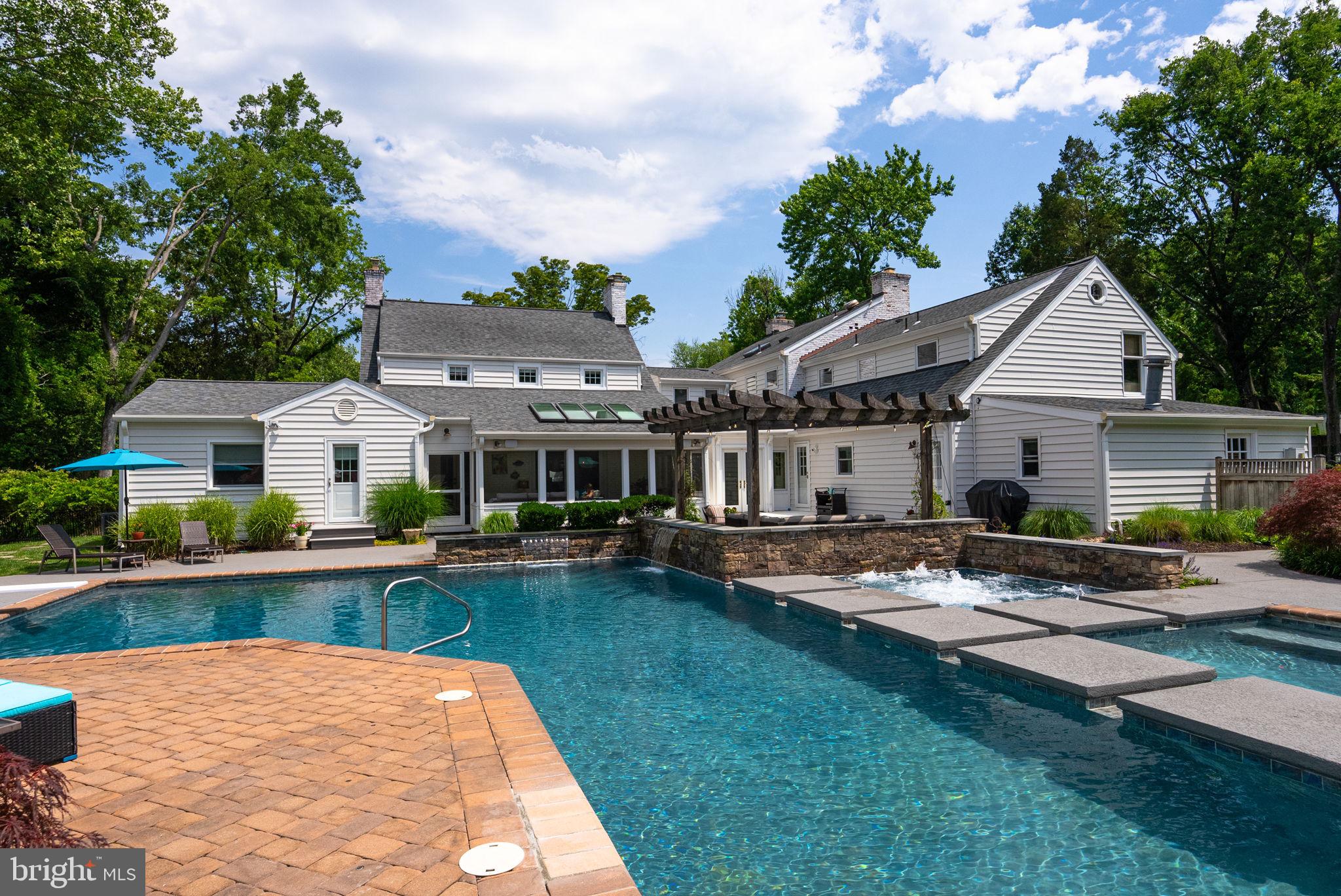 WILTON WOODS - Residential