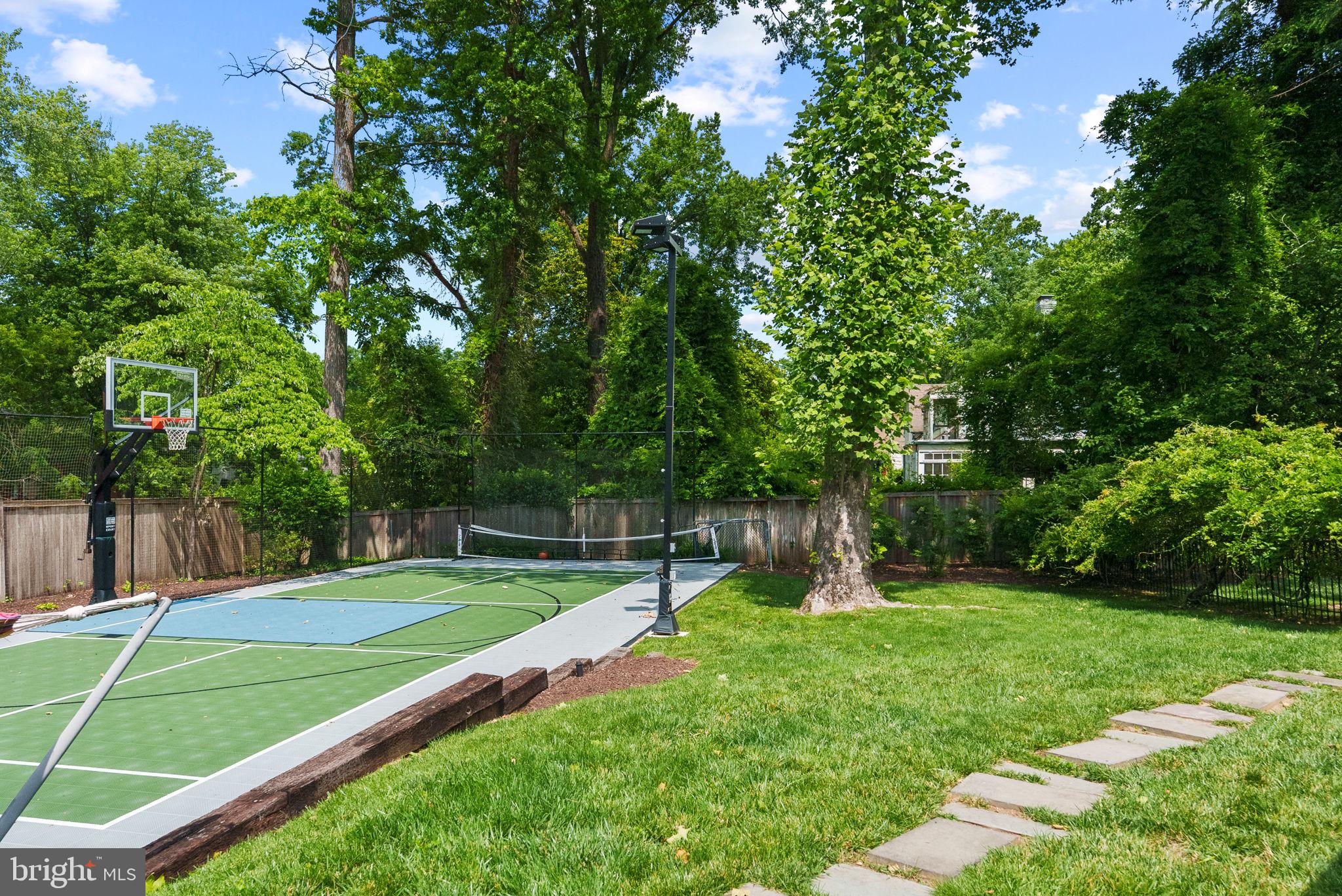 WILTON WOODS - Residential