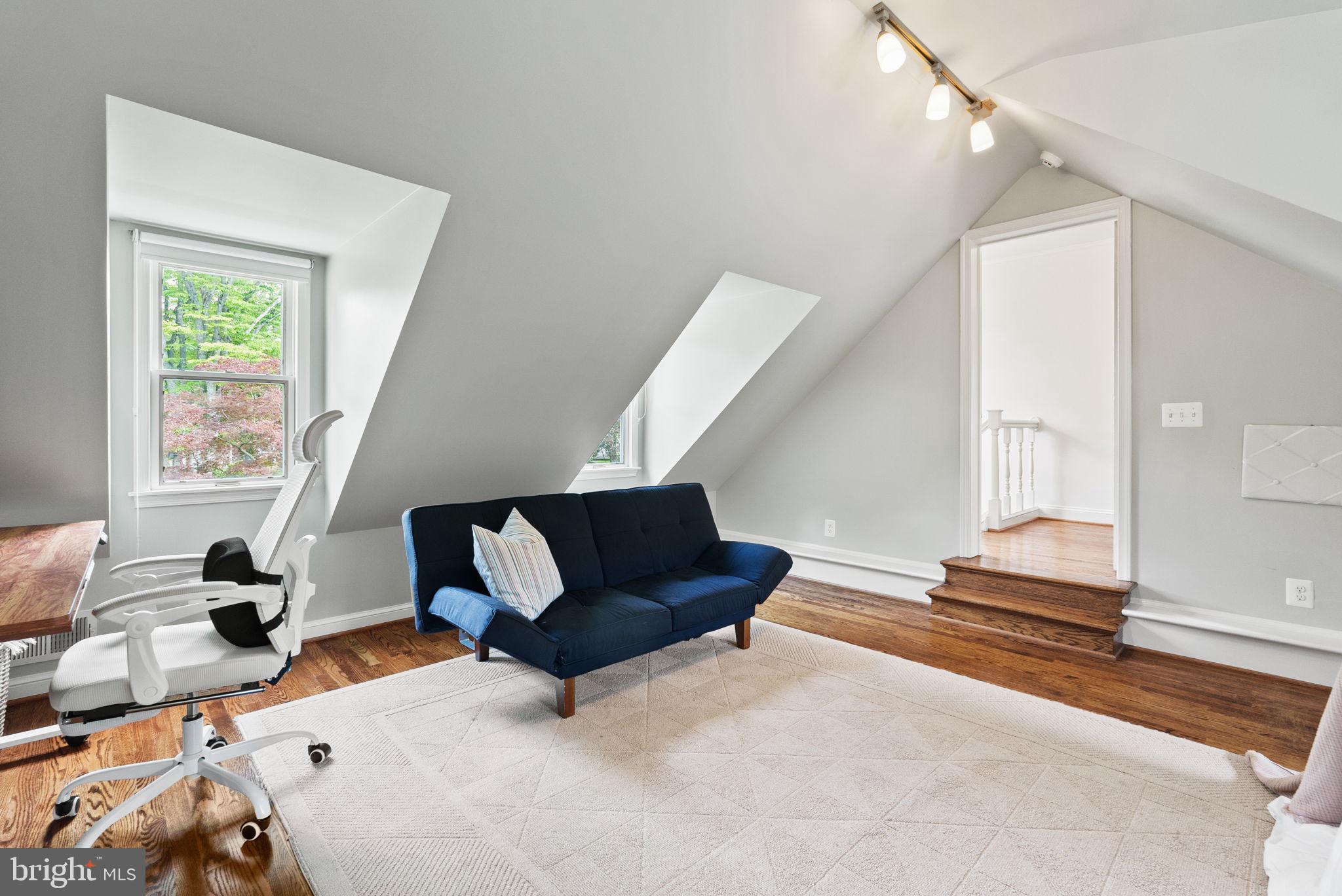 WILTON WOODS - Residential