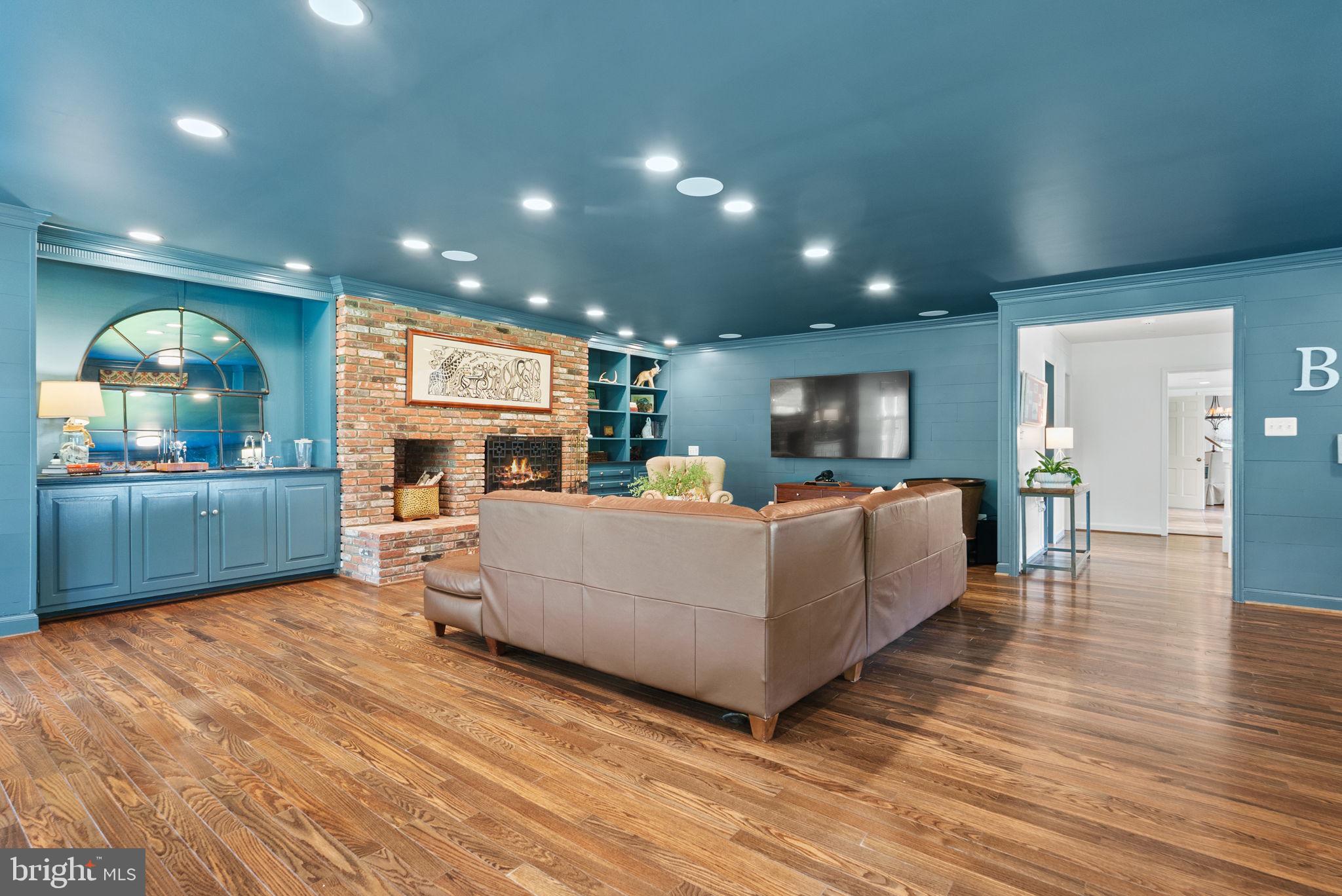 WILTON WOODS - Residential