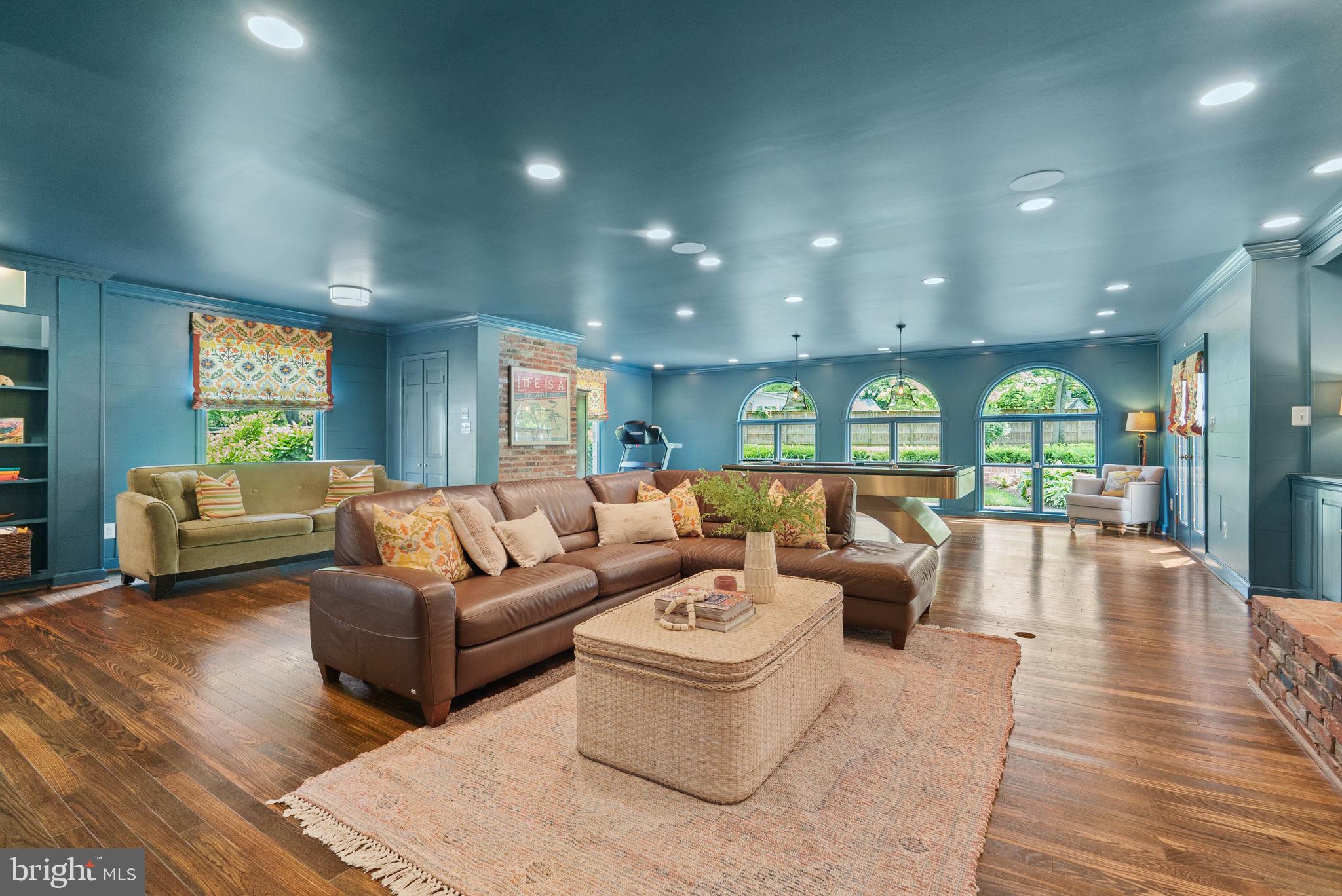 WILTON WOODS - Residential