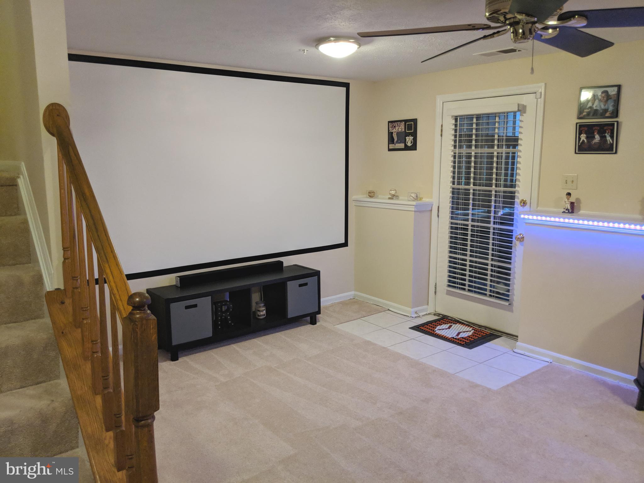 CONSTANT FRIENDSHIP - Residential