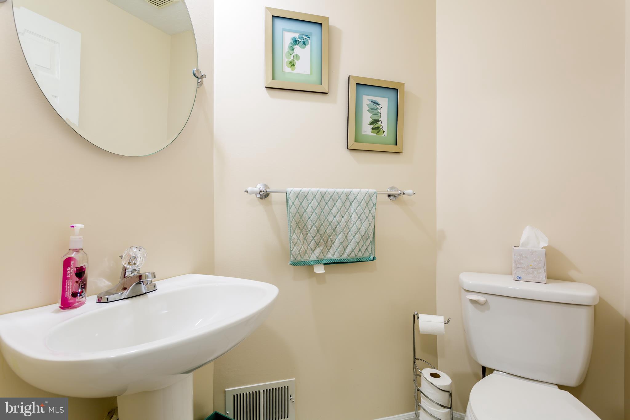 CONSTANT FRIENDSHIP - Residential