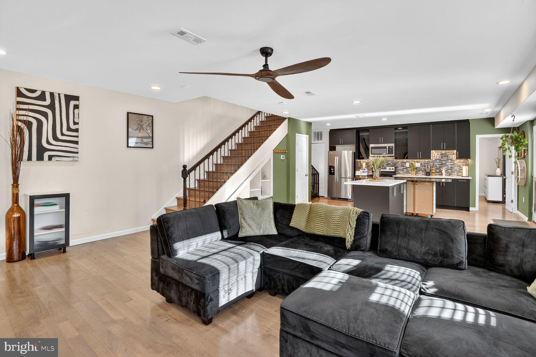 4321 MINNESOTA AVENUE NE