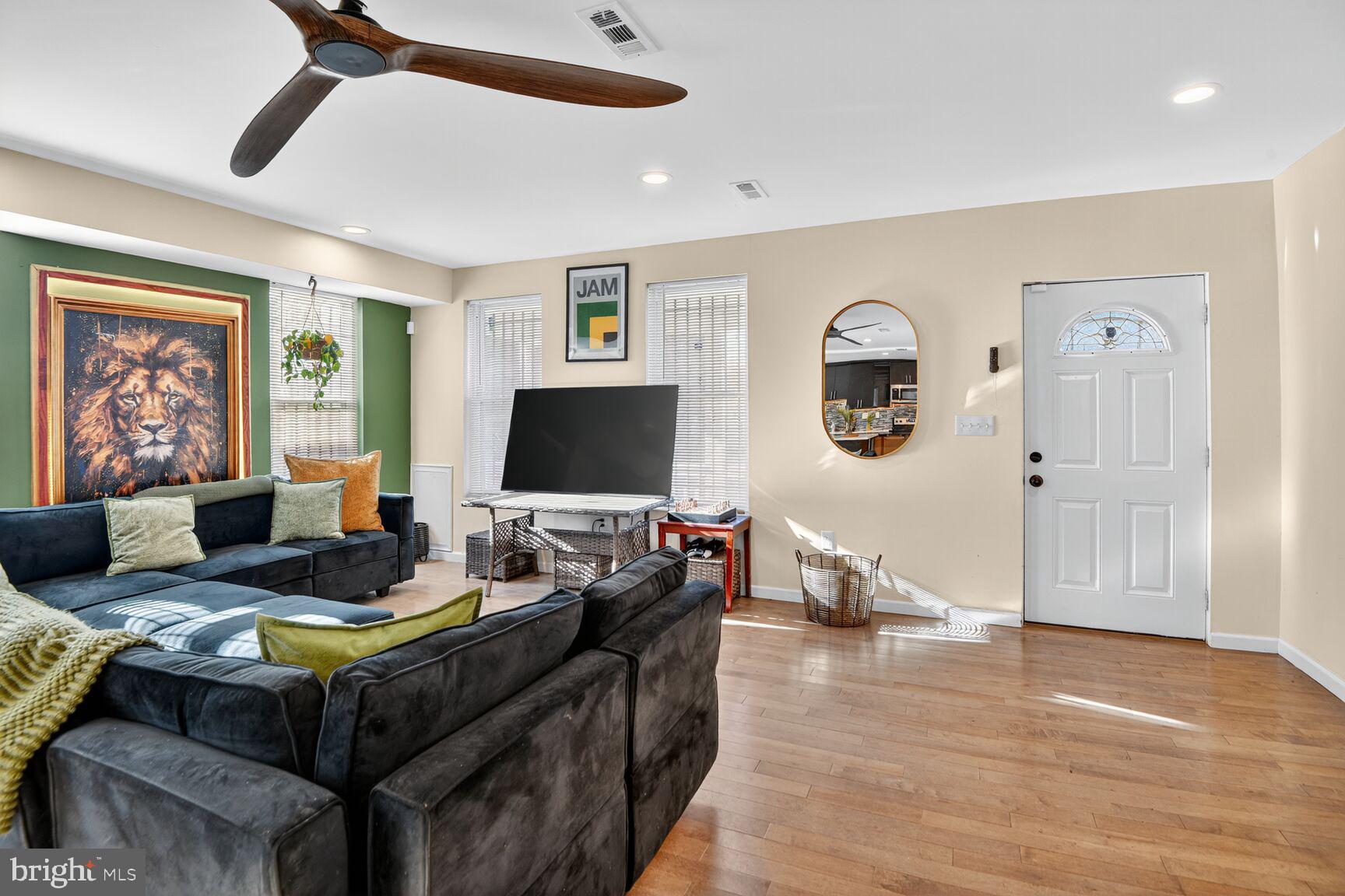 4321 MINNESOTA AVENUE NE