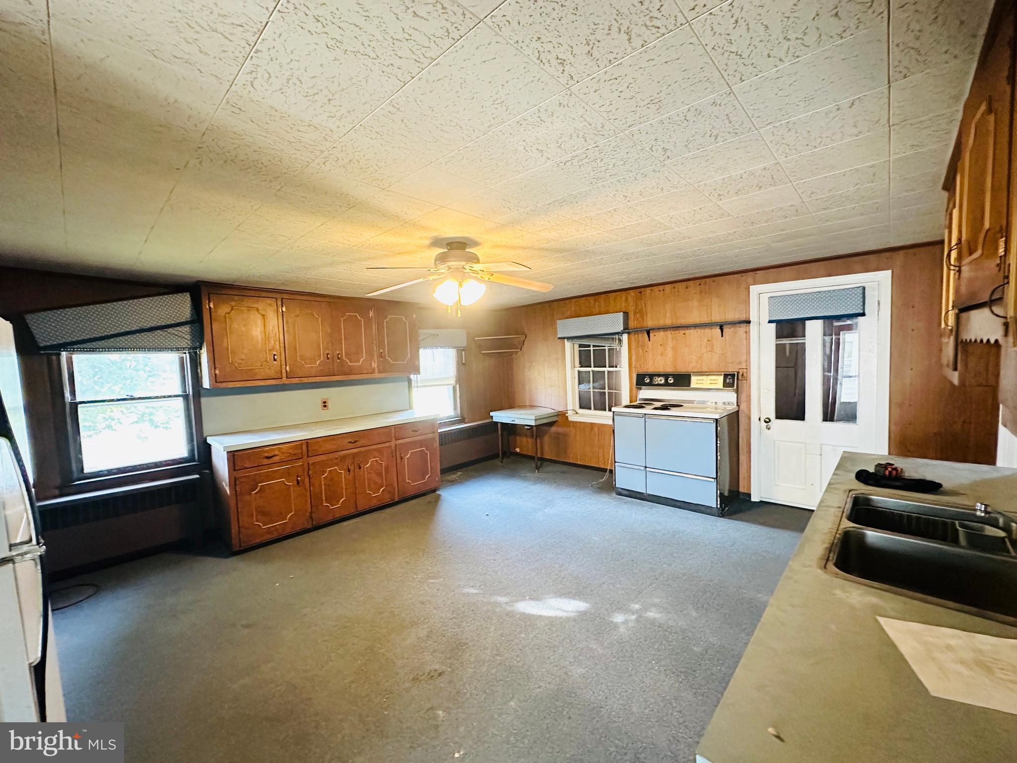 DILLSBURG BORO - Residential