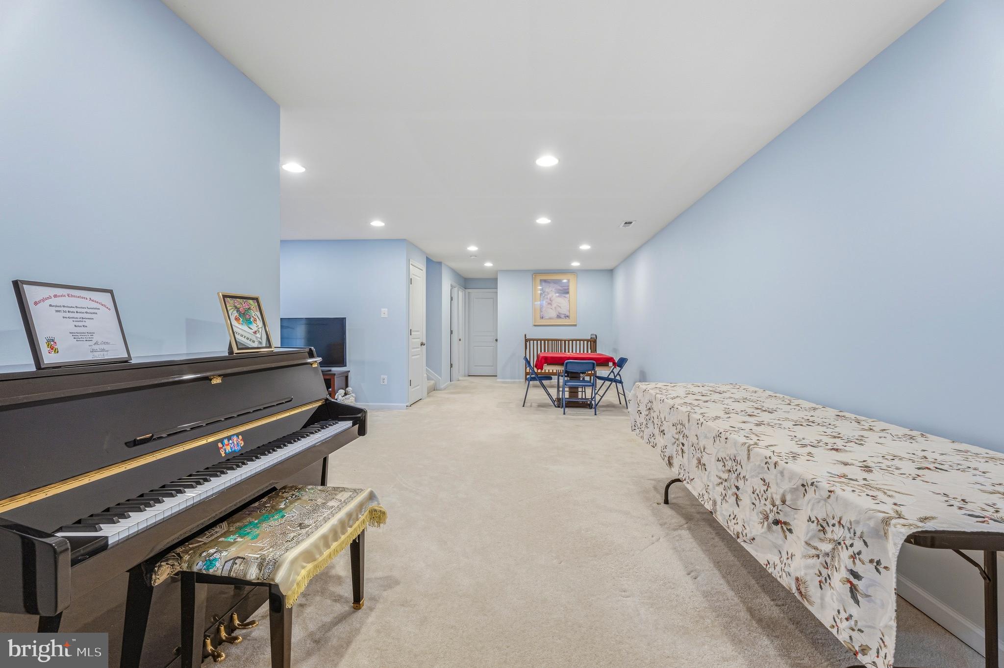 PERRY MEADOWS - Residential