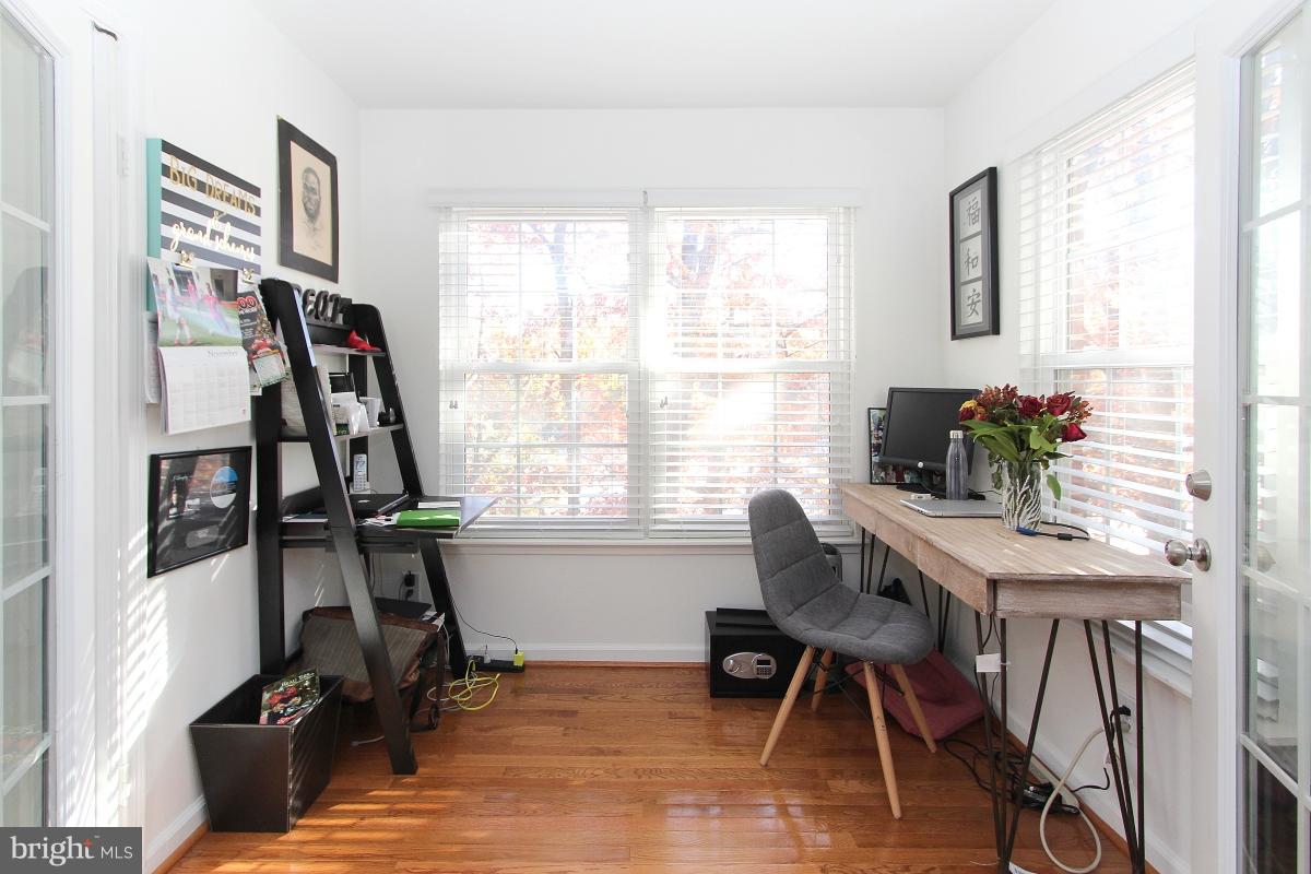 POINTE AT PARK CENTER - Residential