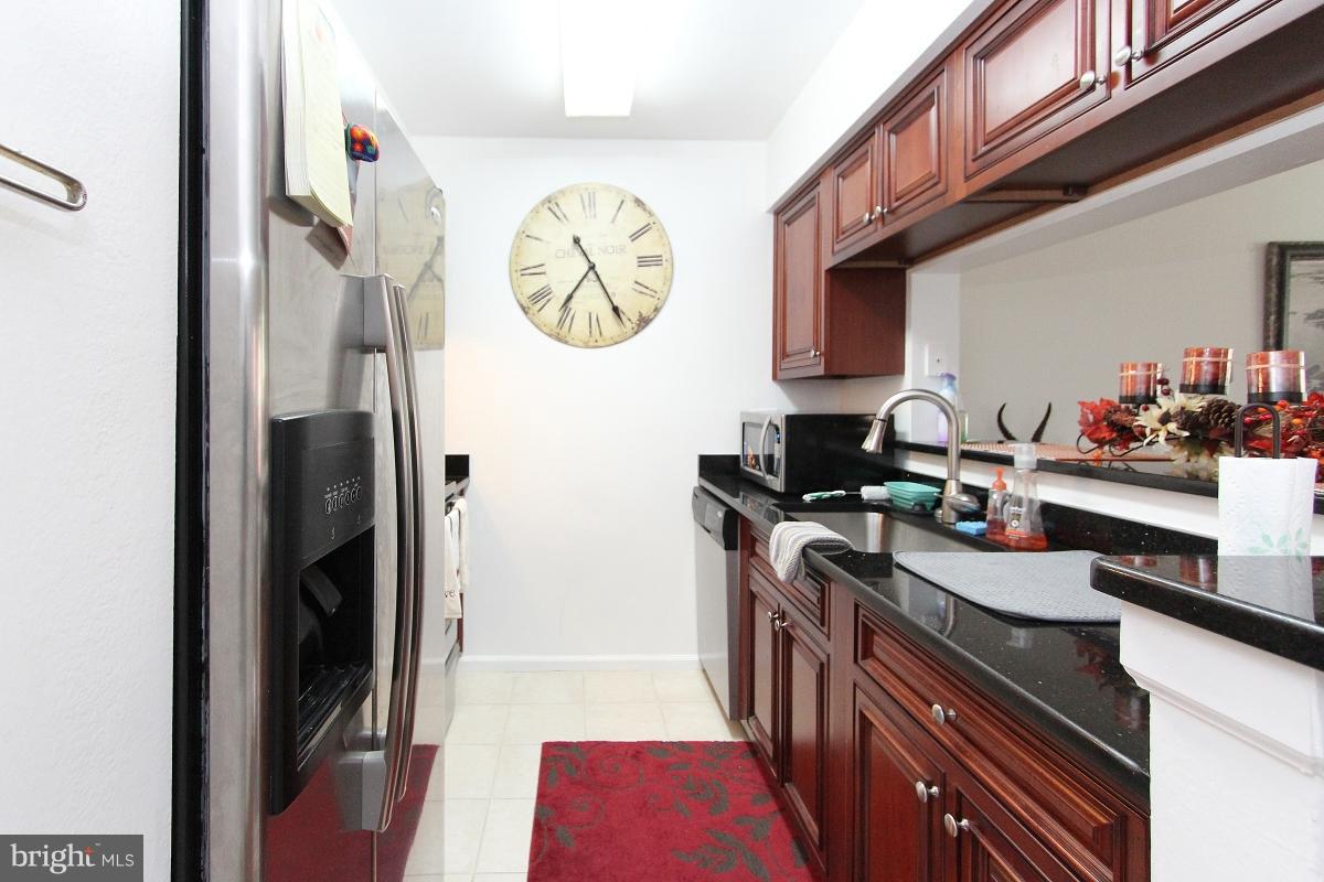 POINTE AT PARK CENTER - Residential