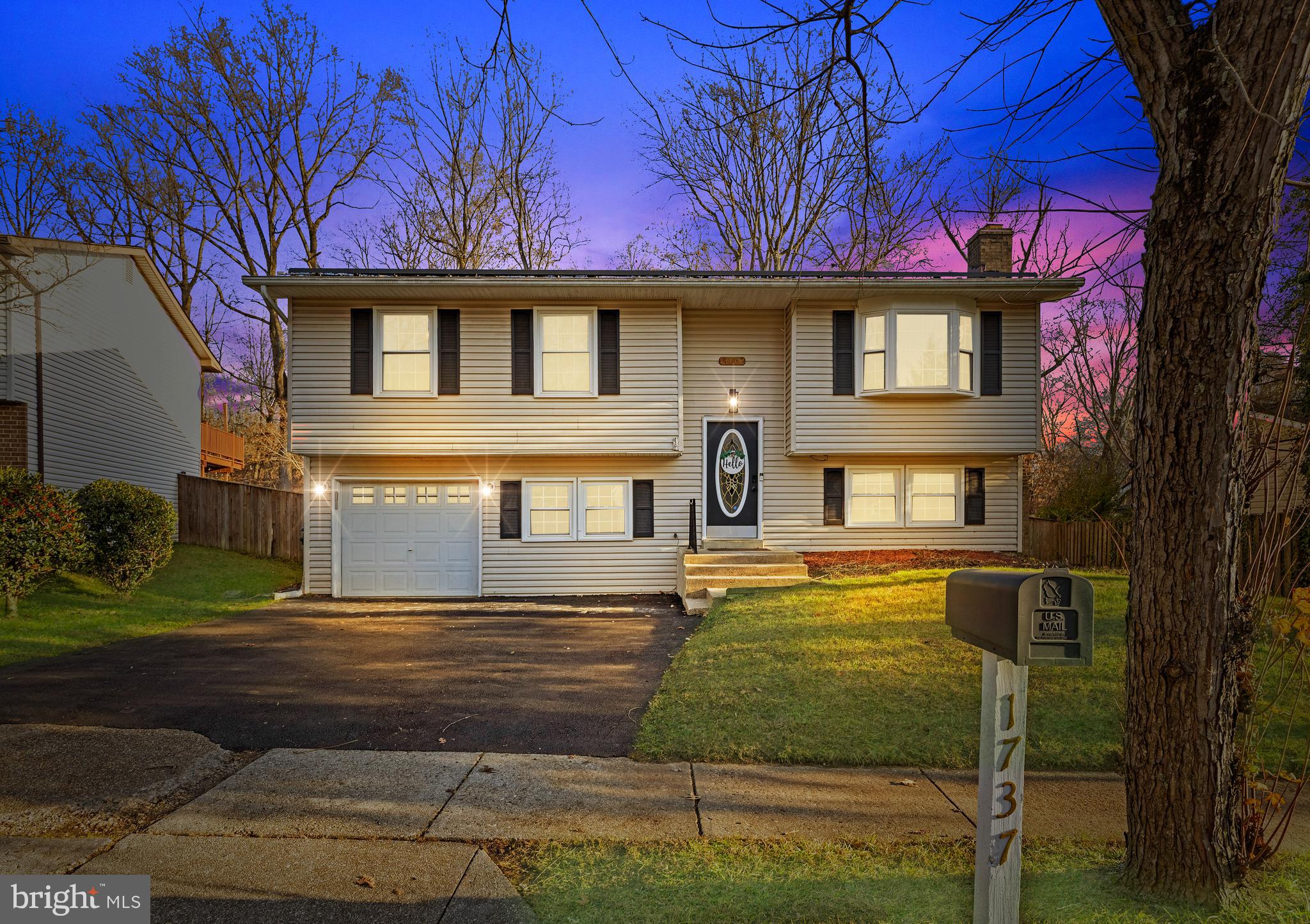 CROFTON MEADOWS - Residential