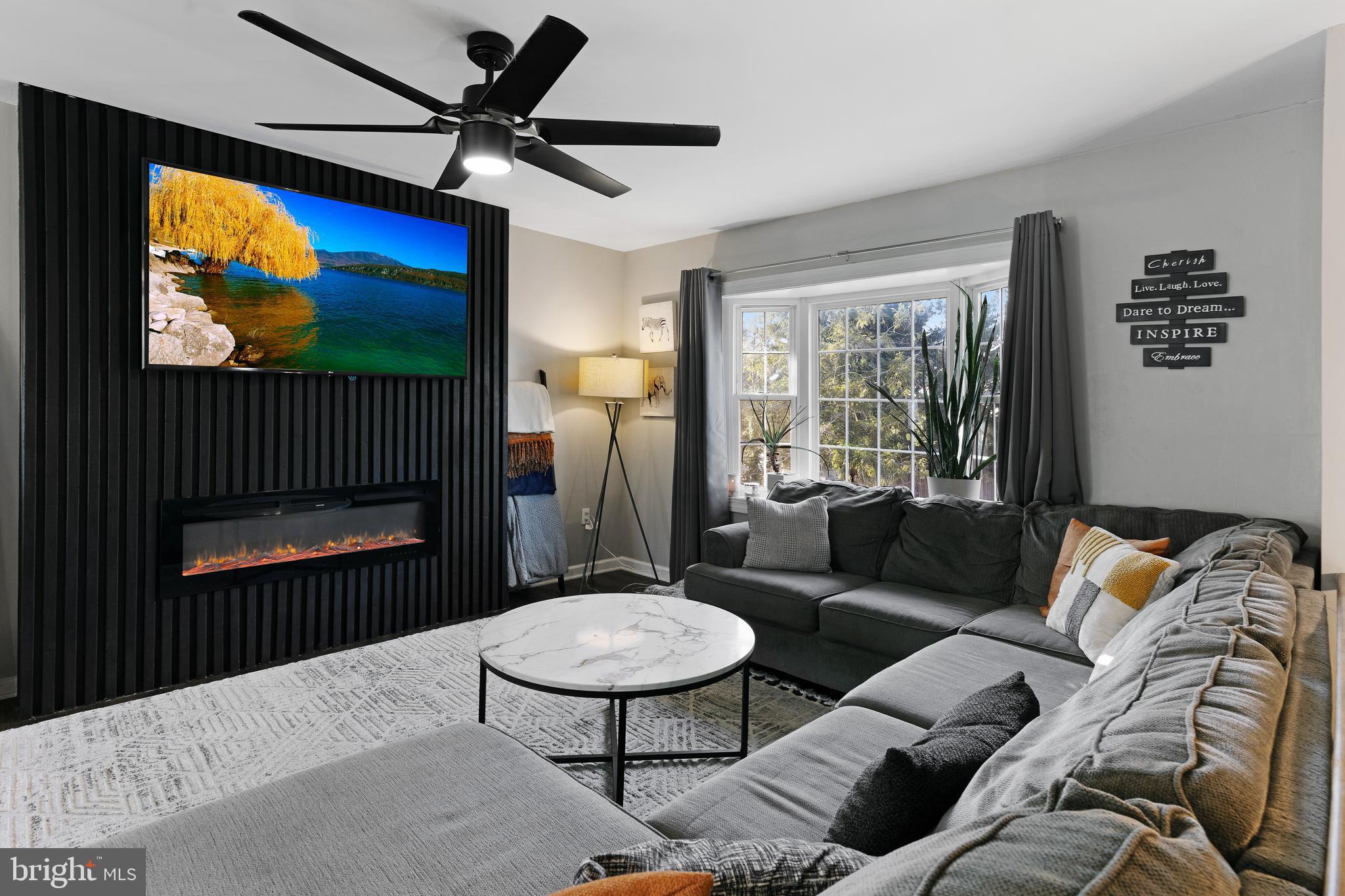 CROFTON MEADOWS - Residential