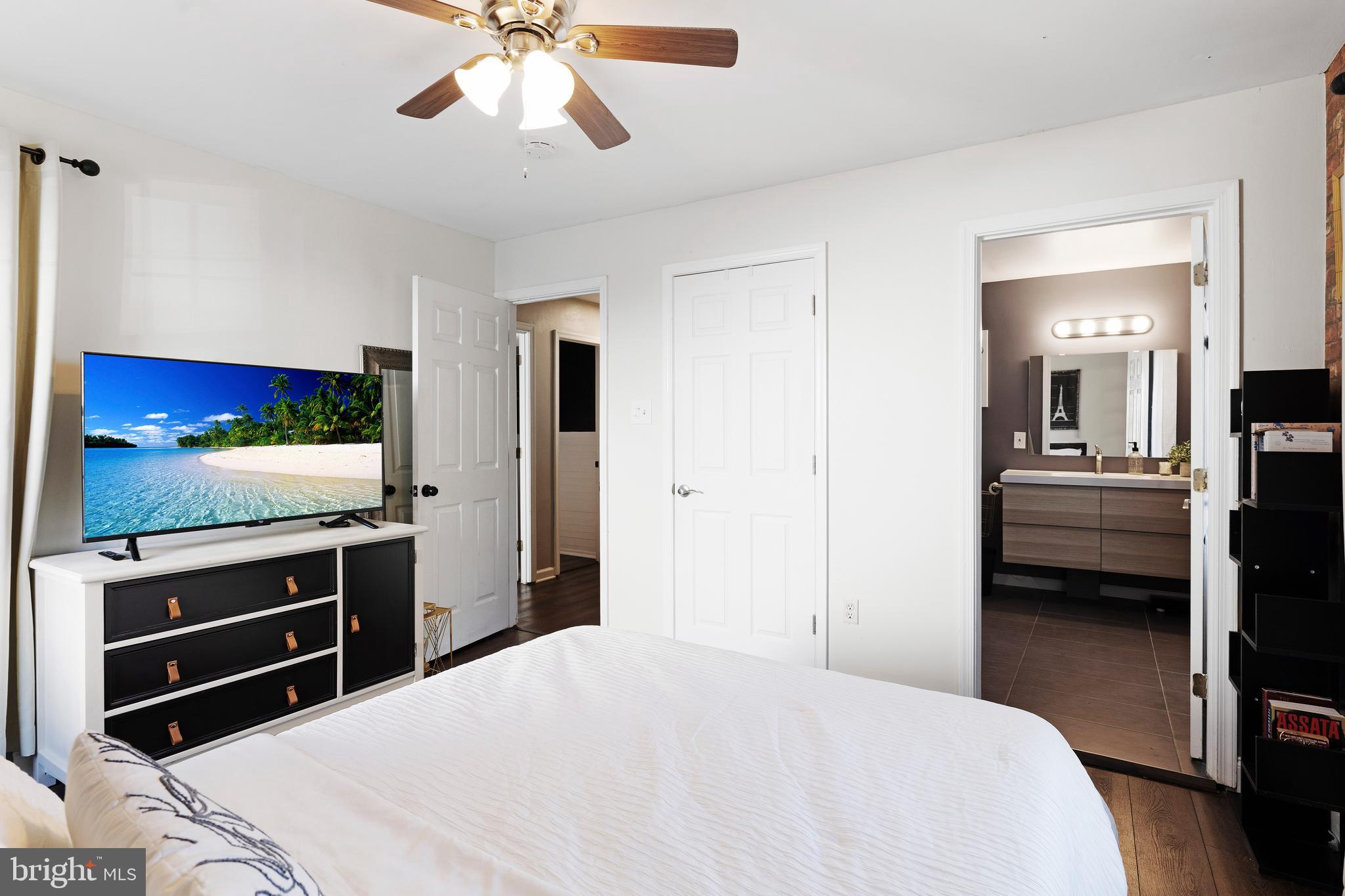 CROFTON MEADOWS - Residential