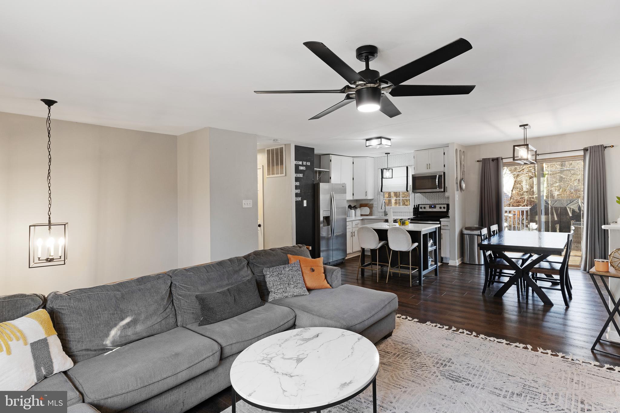 CROFTON MEADOWS - Residential