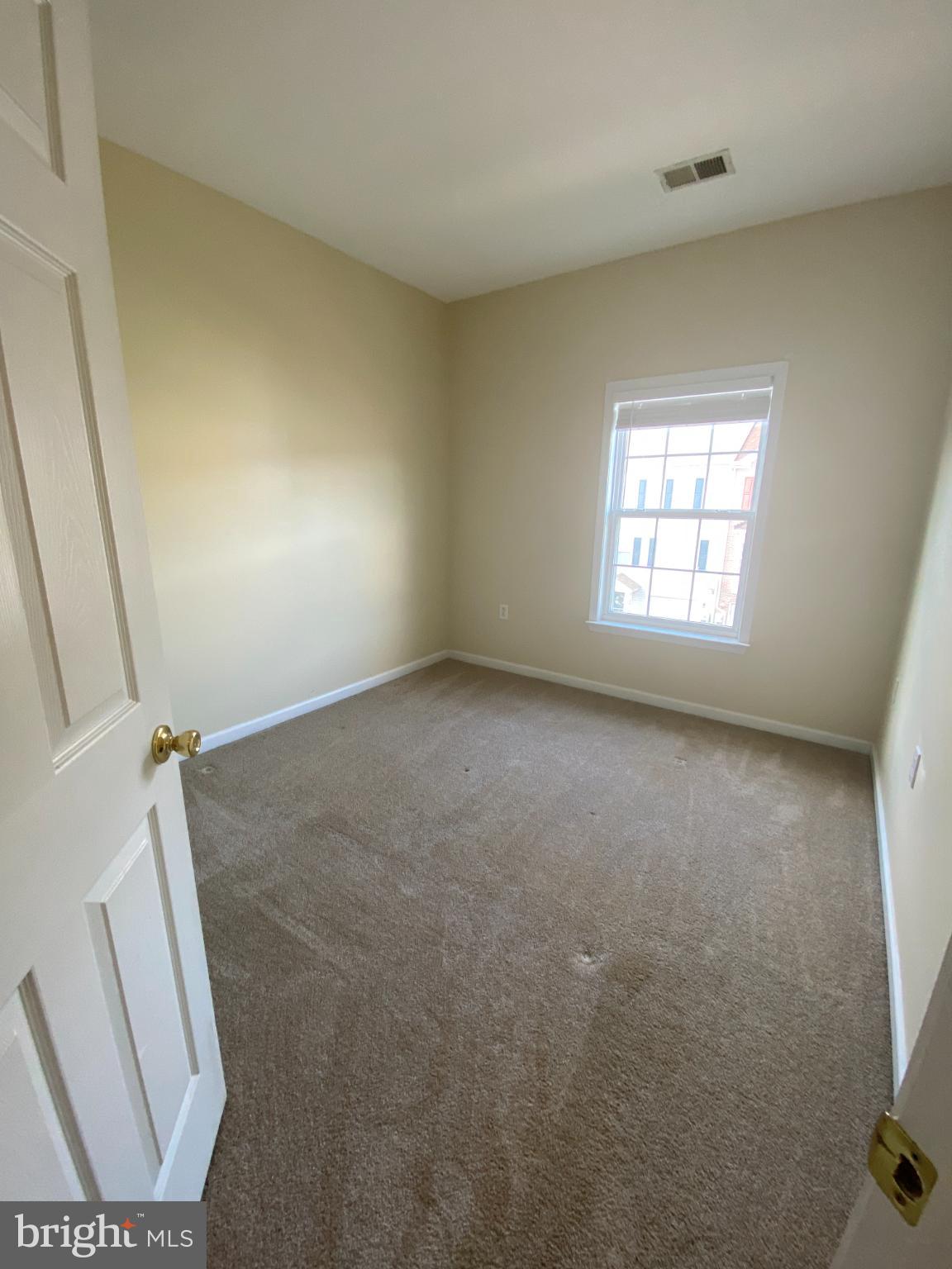 COUNTY GREEN - Residential Lease