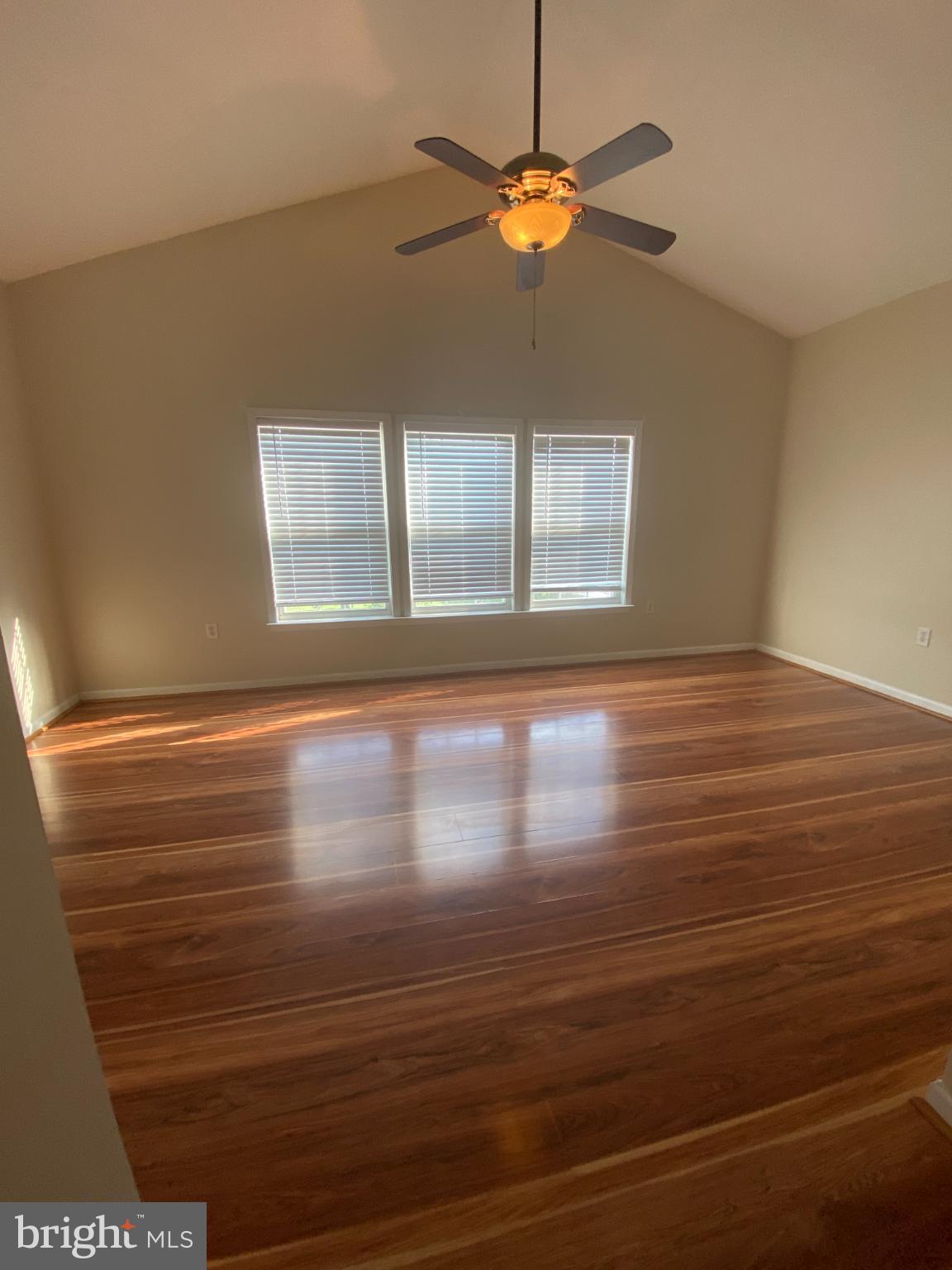 COUNTY GREEN - Residential Lease