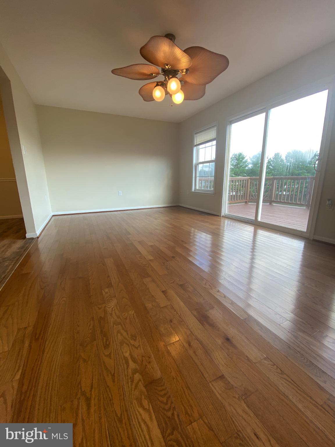 COUNTY GREEN - Residential Lease