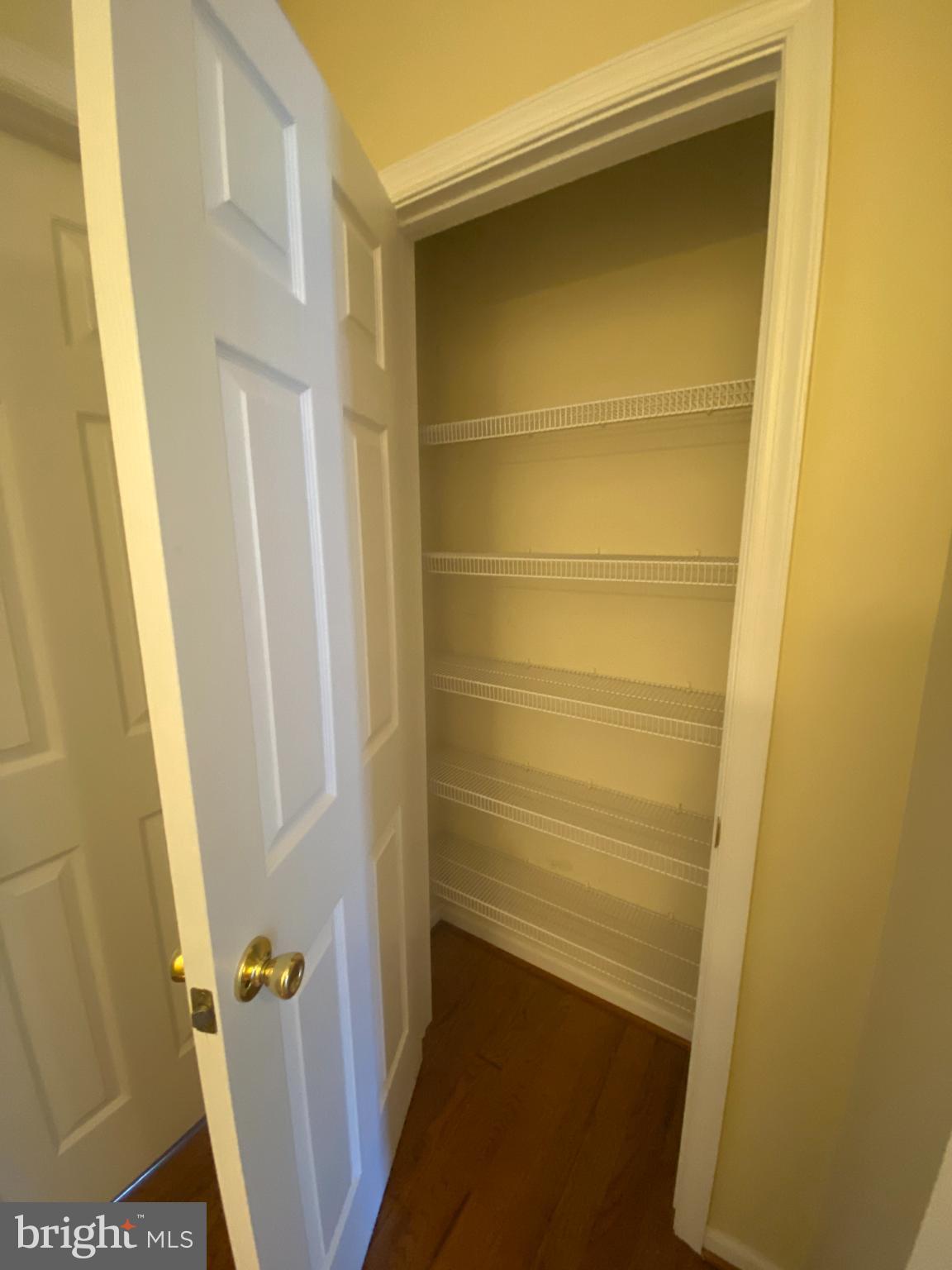 COUNTY GREEN - Residential Lease