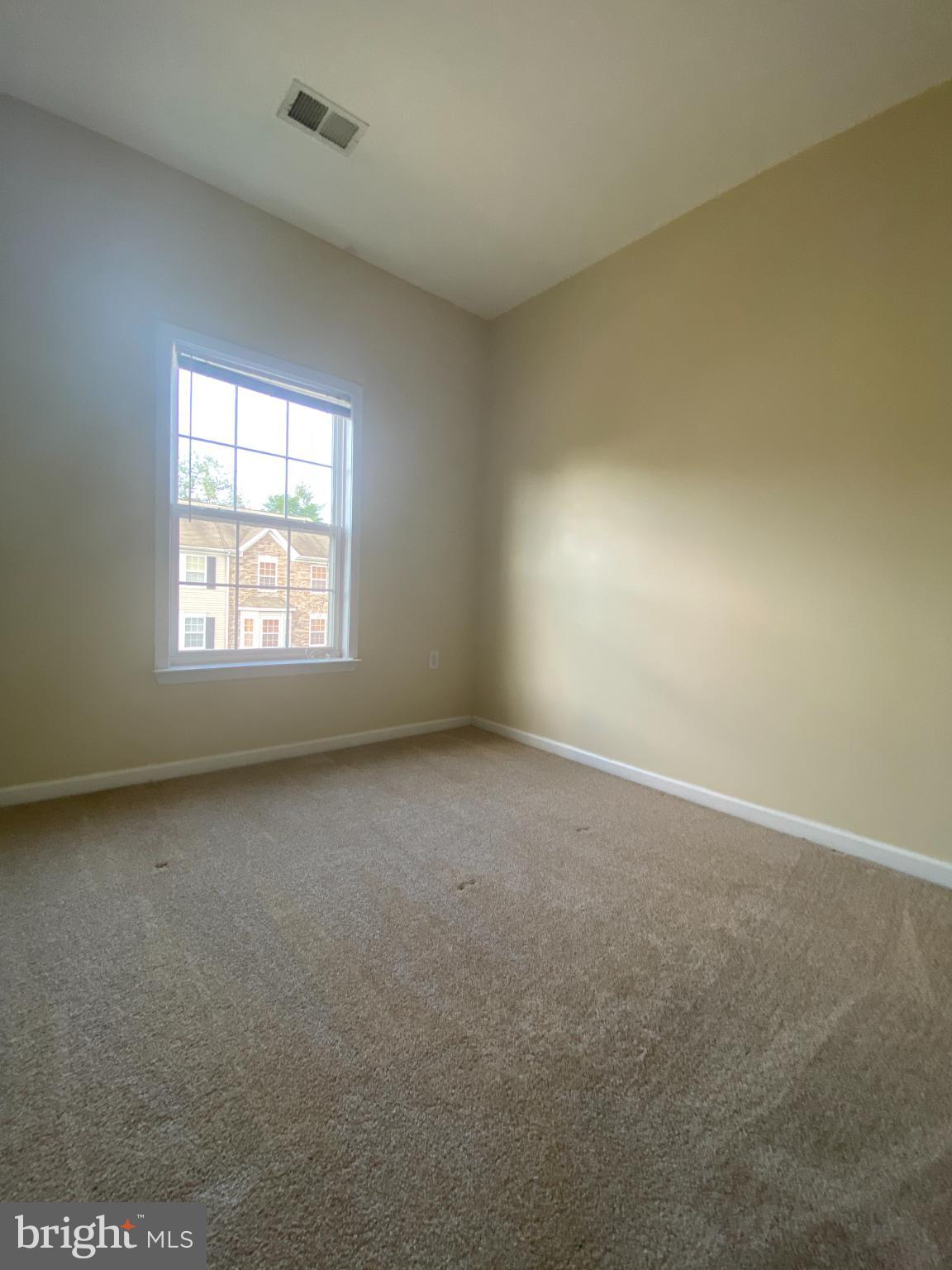 COUNTY GREEN - Residential Lease