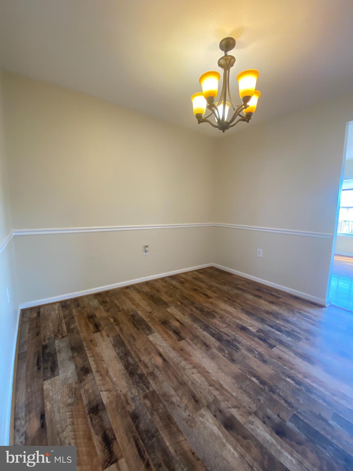 COUNTY GREEN - Residential Lease