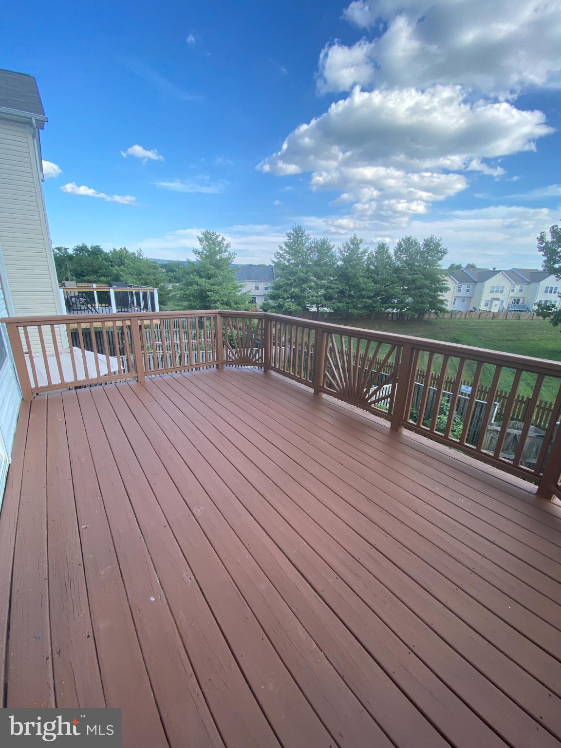 COUNTY GREEN - Residential Lease