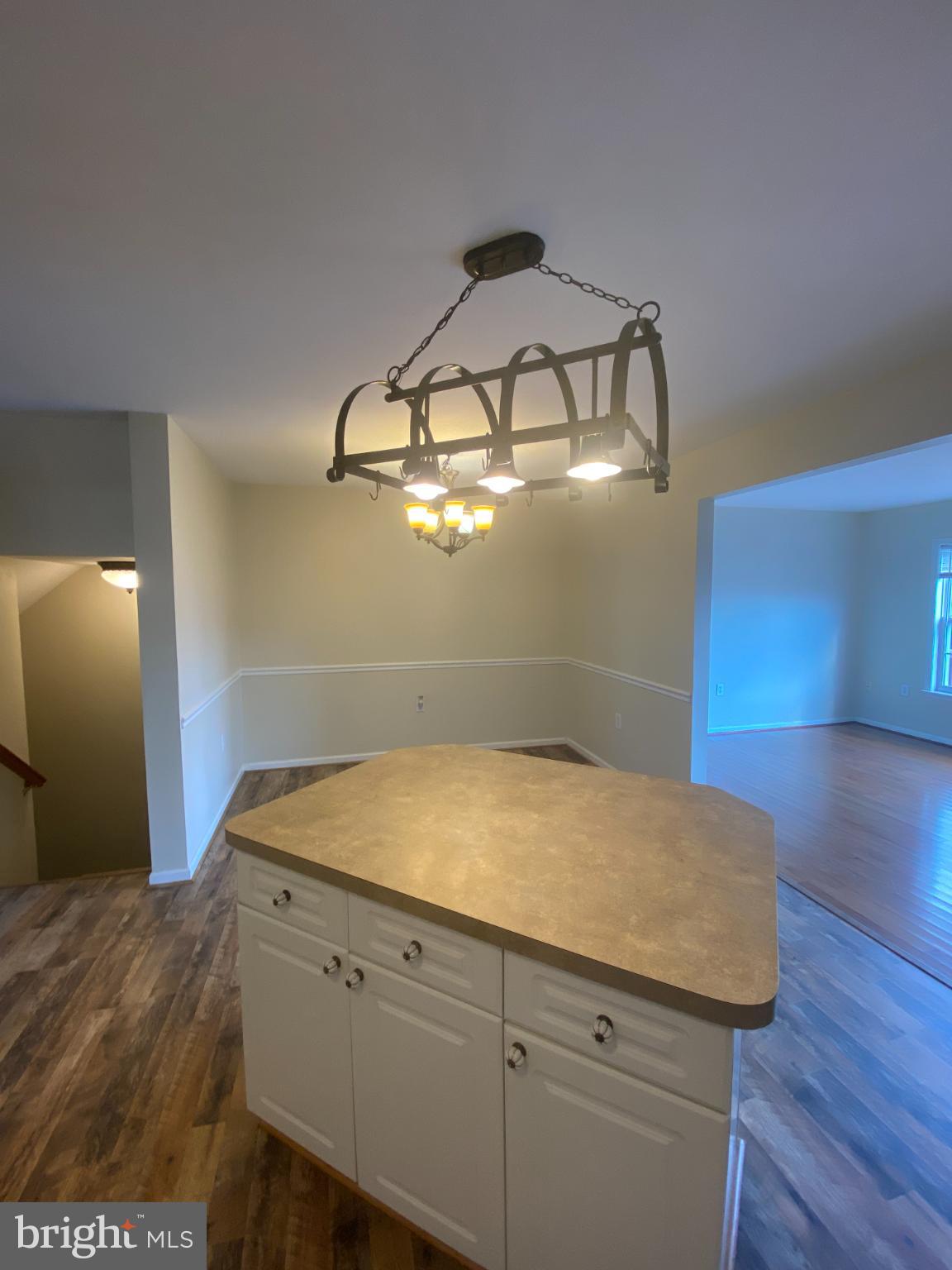 COUNTY GREEN - Residential Lease