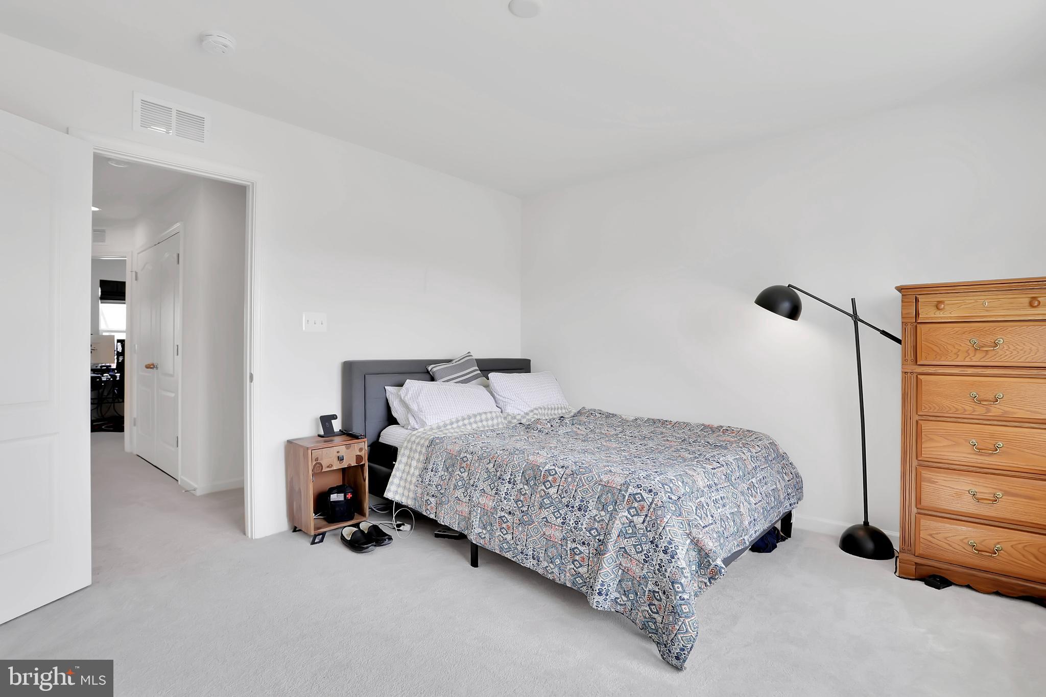 OVERLOOK AT RIVERSIDE TOWNHOMES - Residential