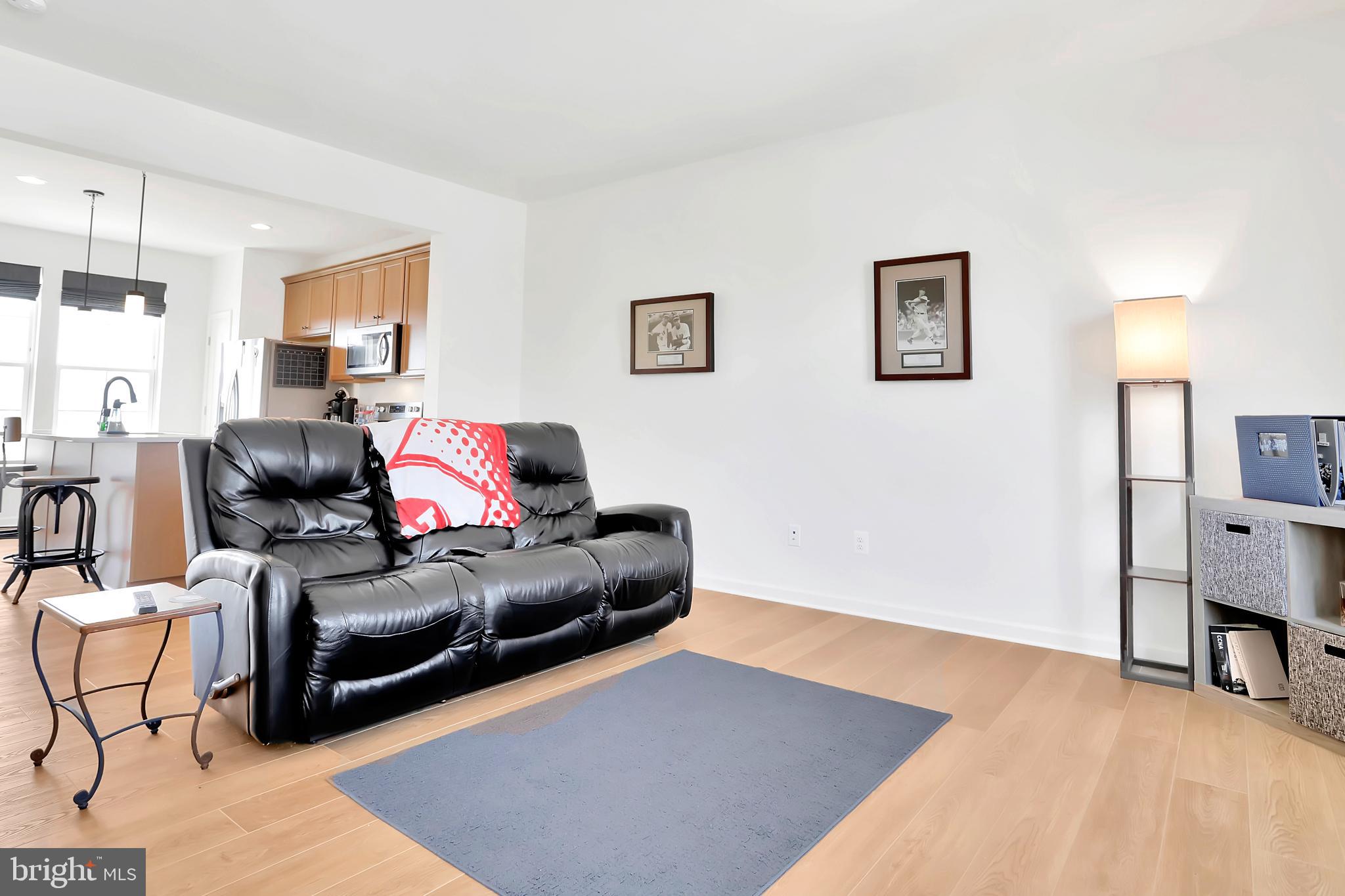 OVERLOOK AT RIVERSIDE TOWNHOMES - Residential