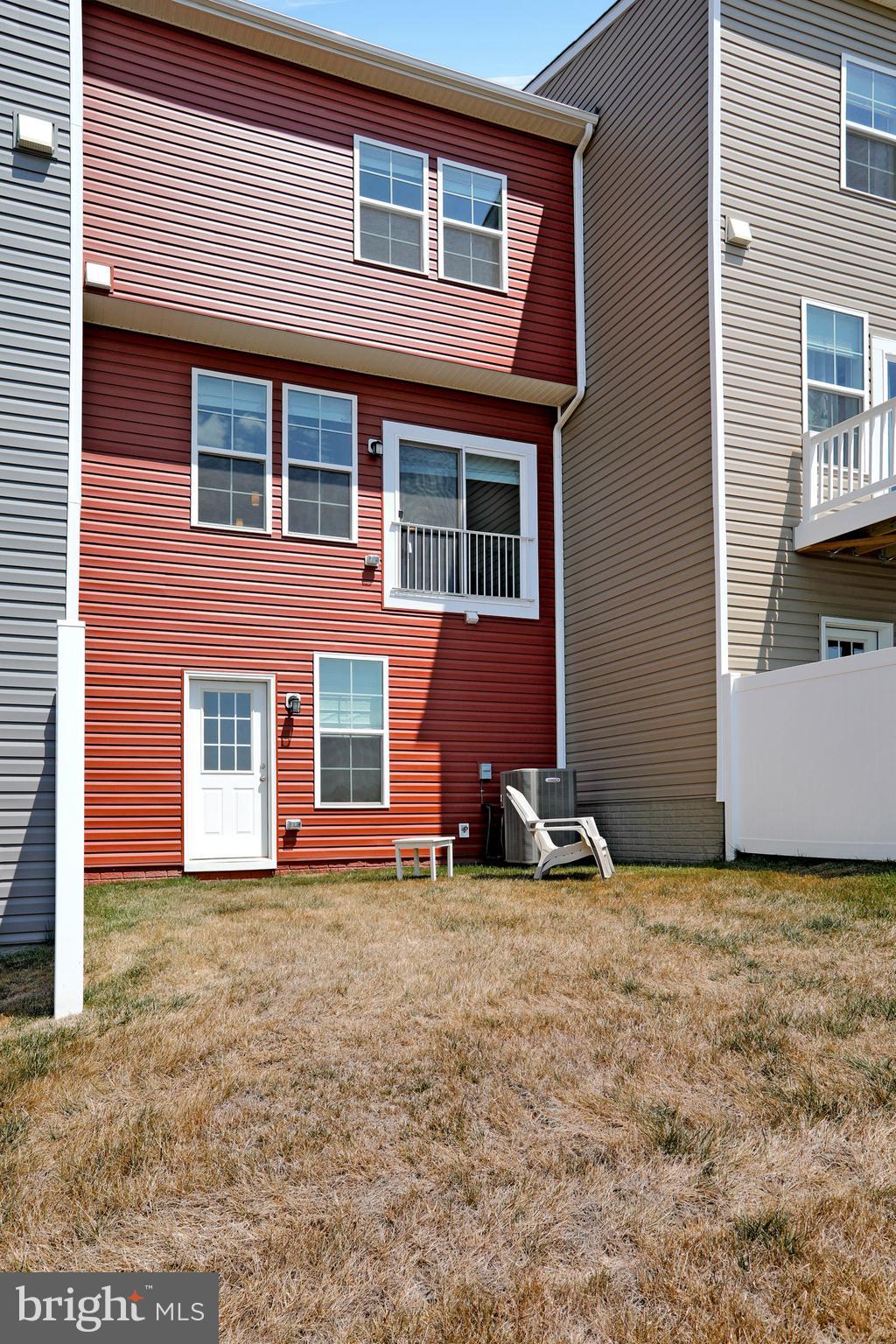 OVERLOOK AT RIVERSIDE TOWNHOMES - Residential