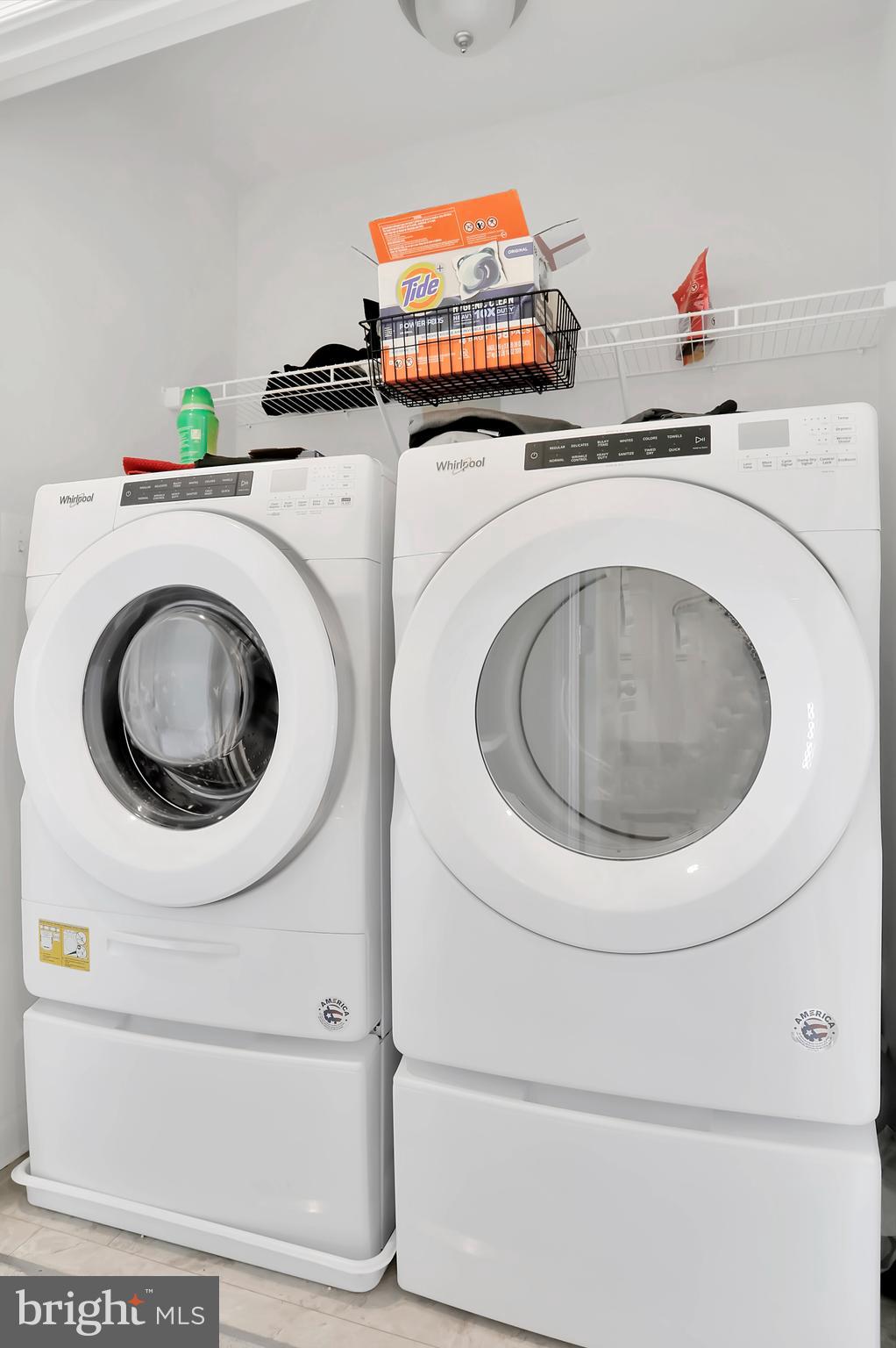 OVERLOOK AT RIVERSIDE TOWNHOMES - Residential