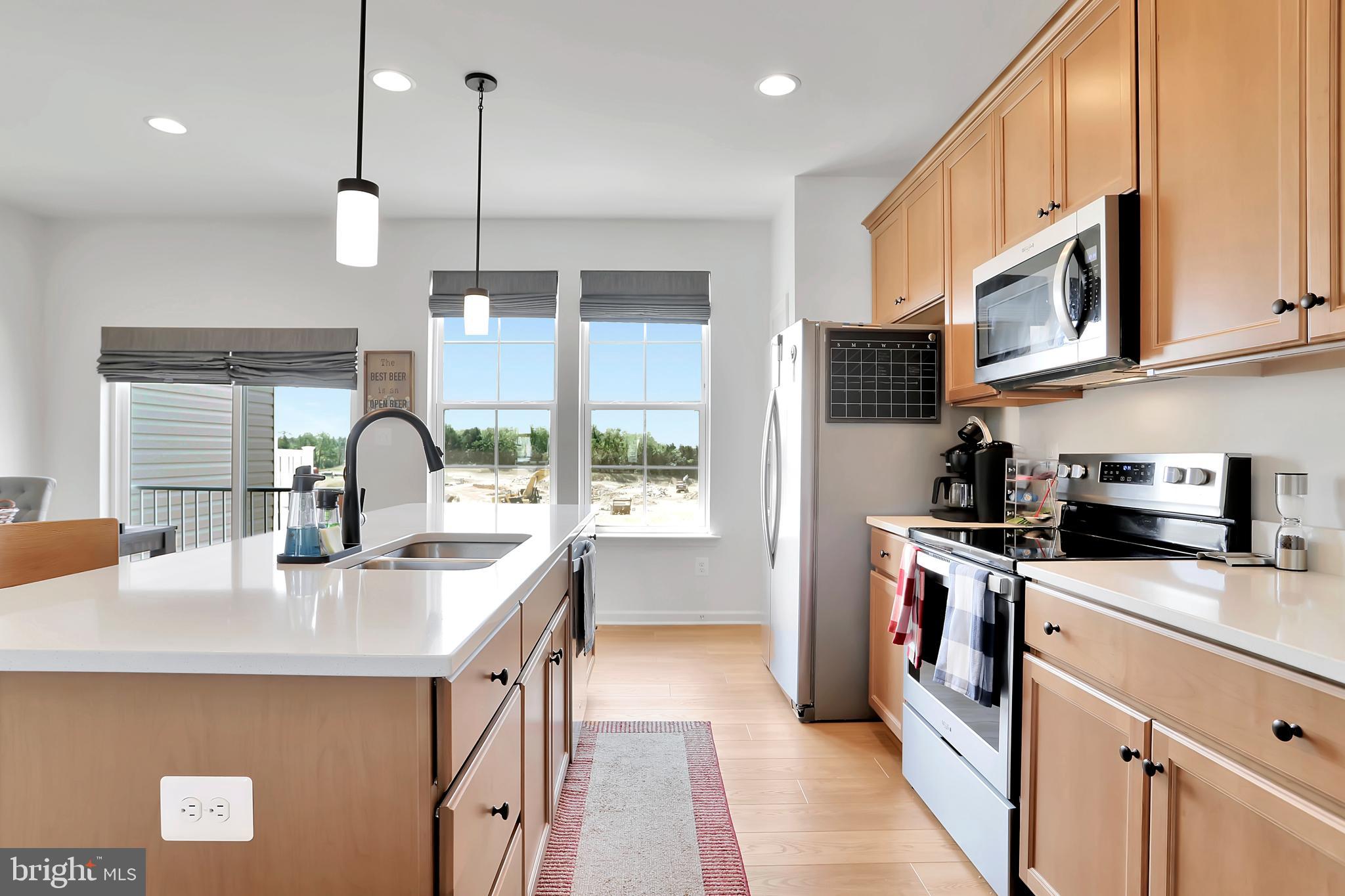 OVERLOOK AT RIVERSIDE TOWNHOMES - Residential