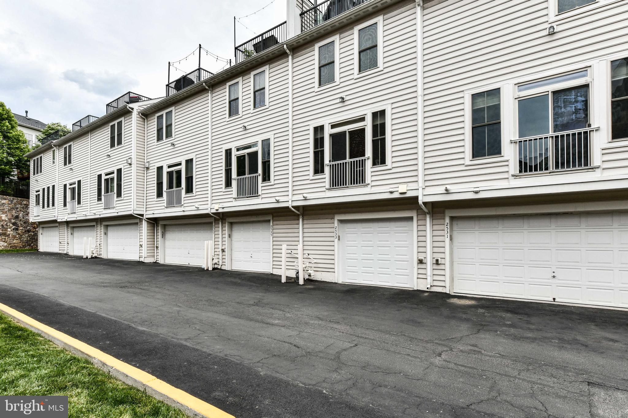 SHIRLINGTON CREST - Residential Lease