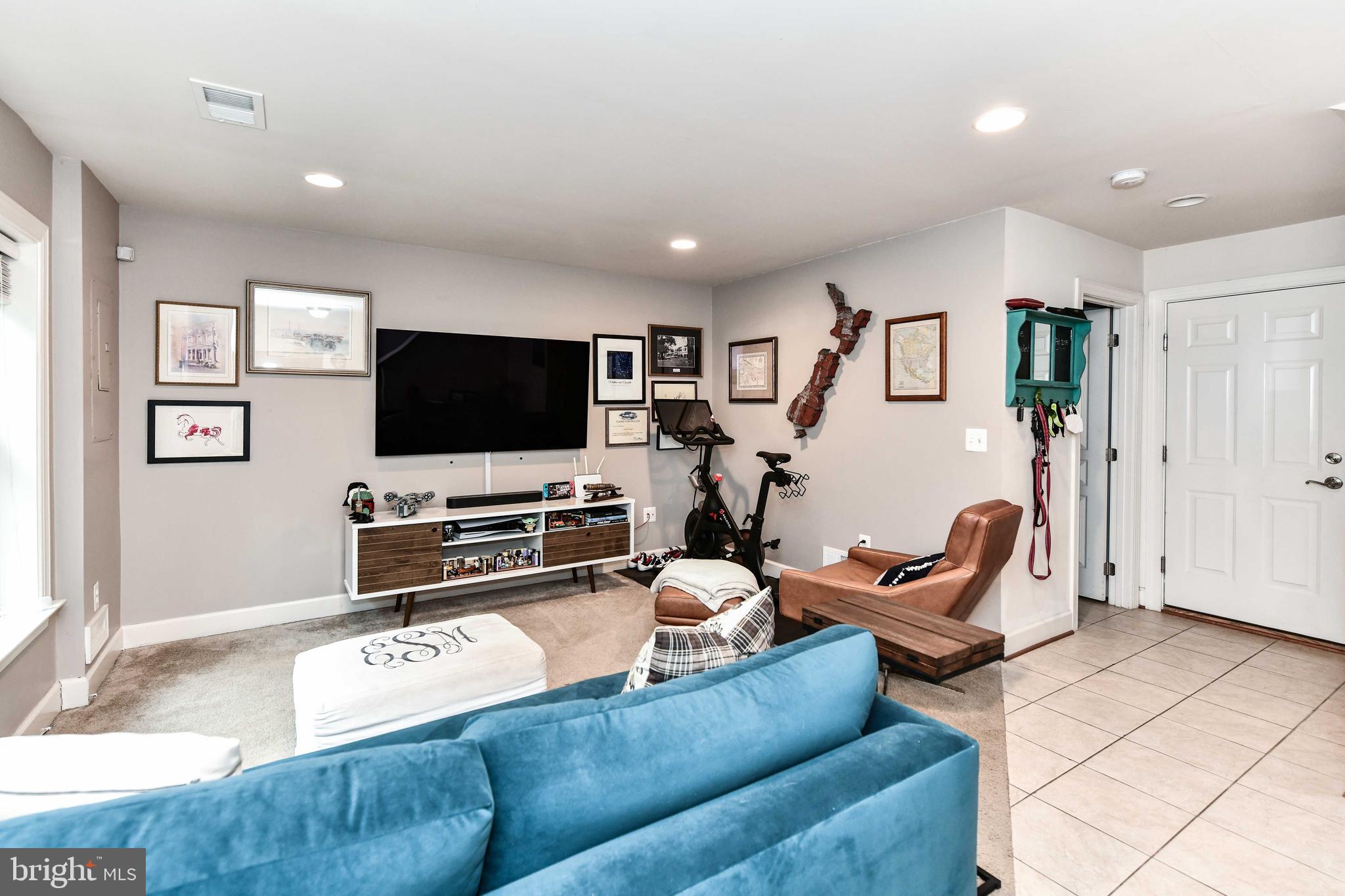 SHIRLINGTON CREST - Residential Lease