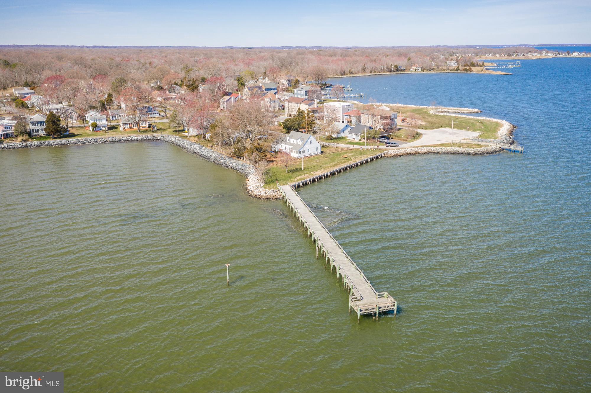 COLUMBIA BEACH - Land